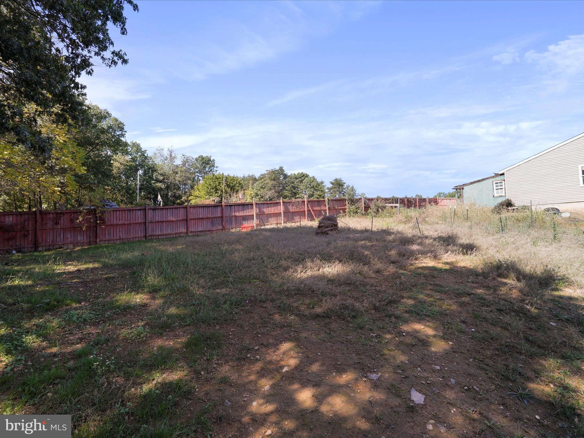 SHERMAN ESTATES - Residential