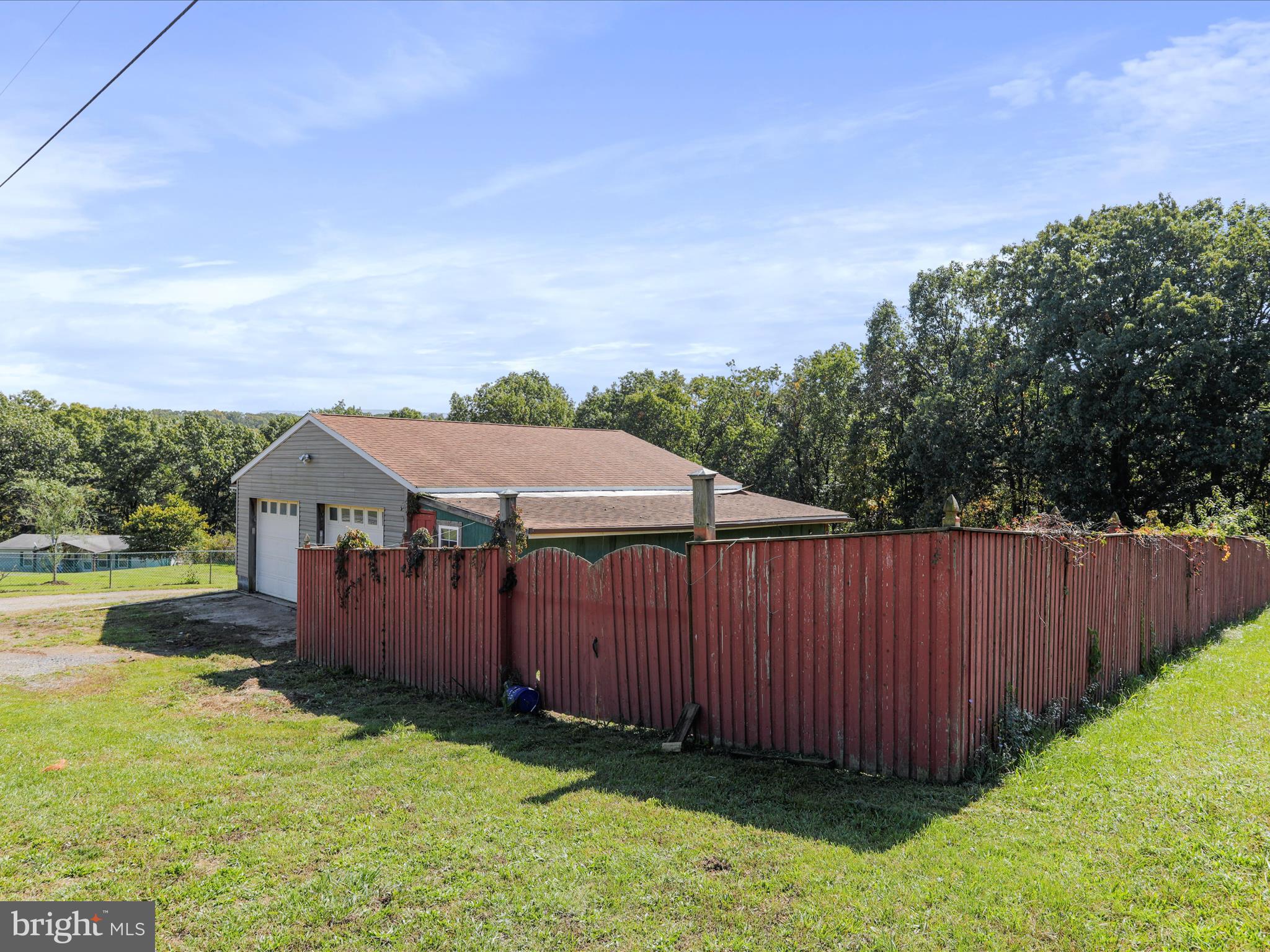 SHERMAN ESTATES - Residential