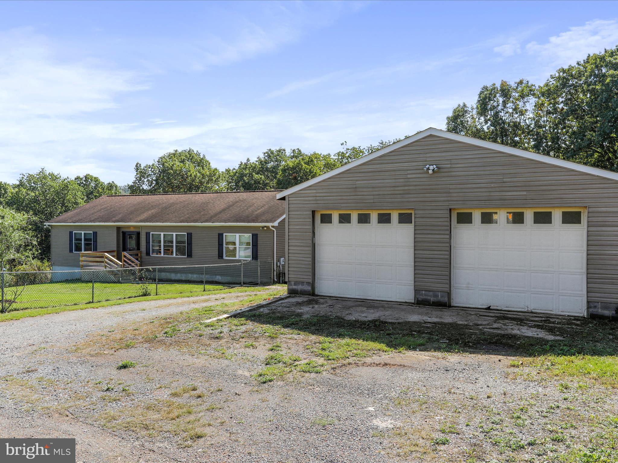 SHERMAN ESTATES - Residential