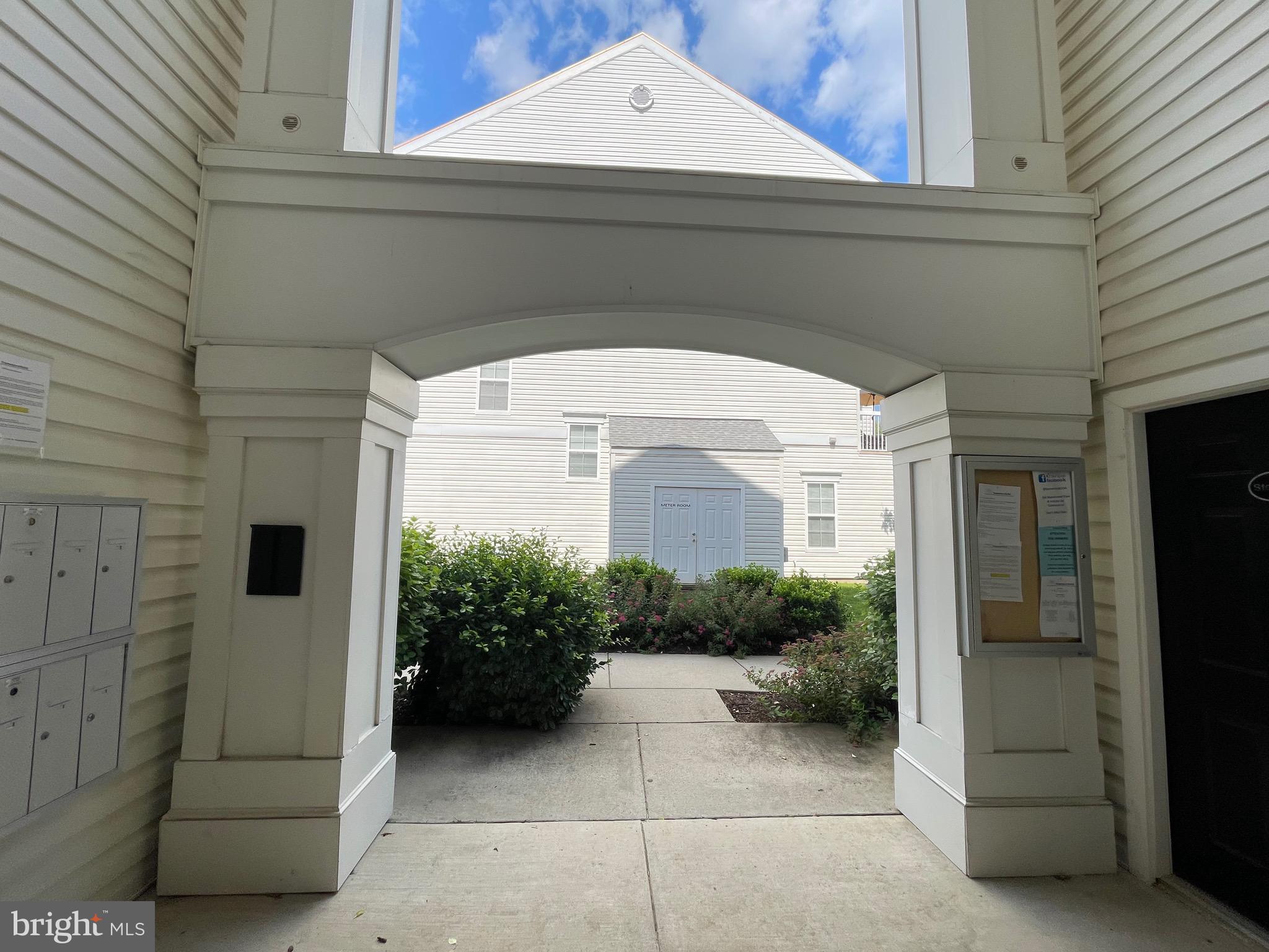42480 ROCKROSE SQUARE 202