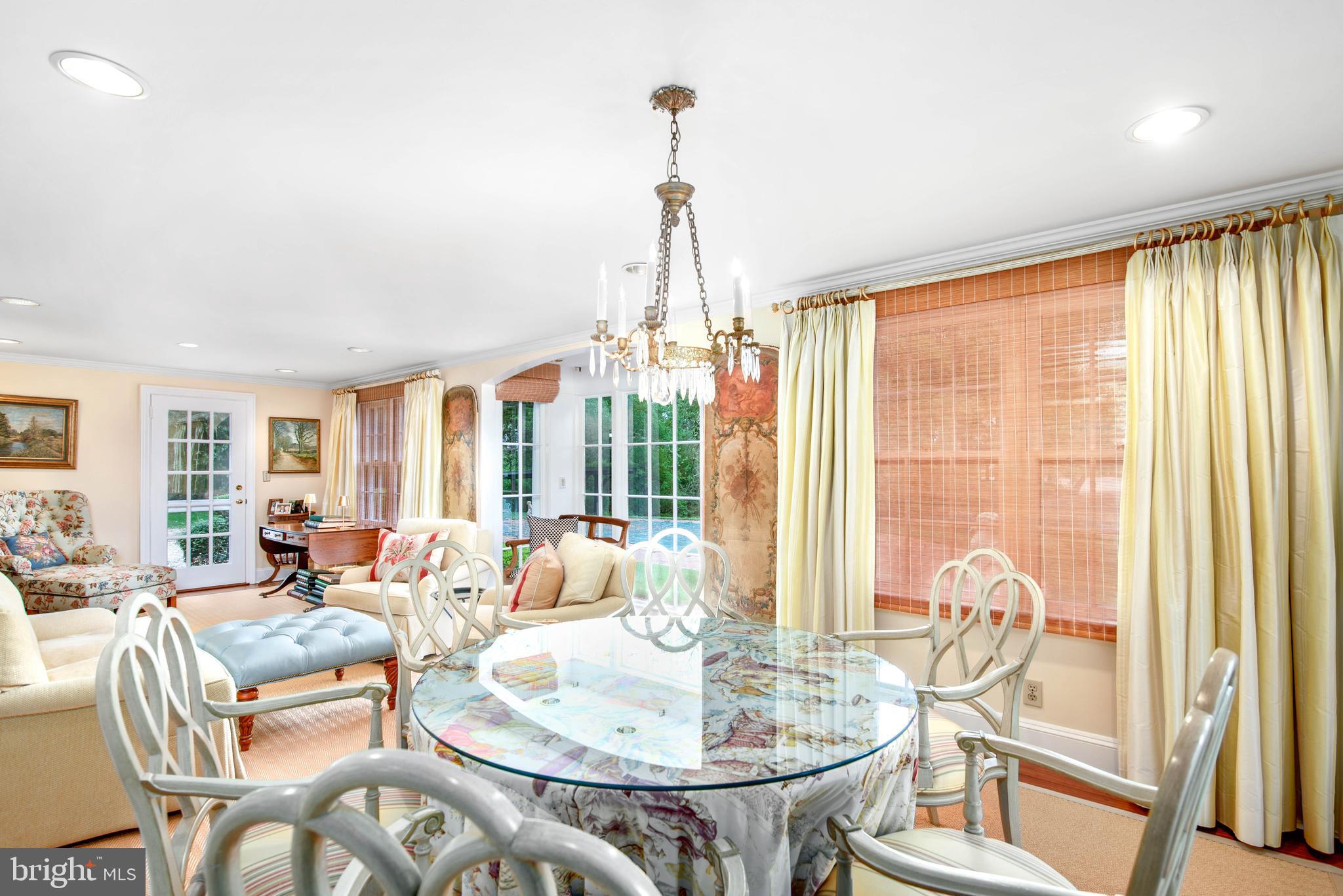 ROYAL OAK - Residential