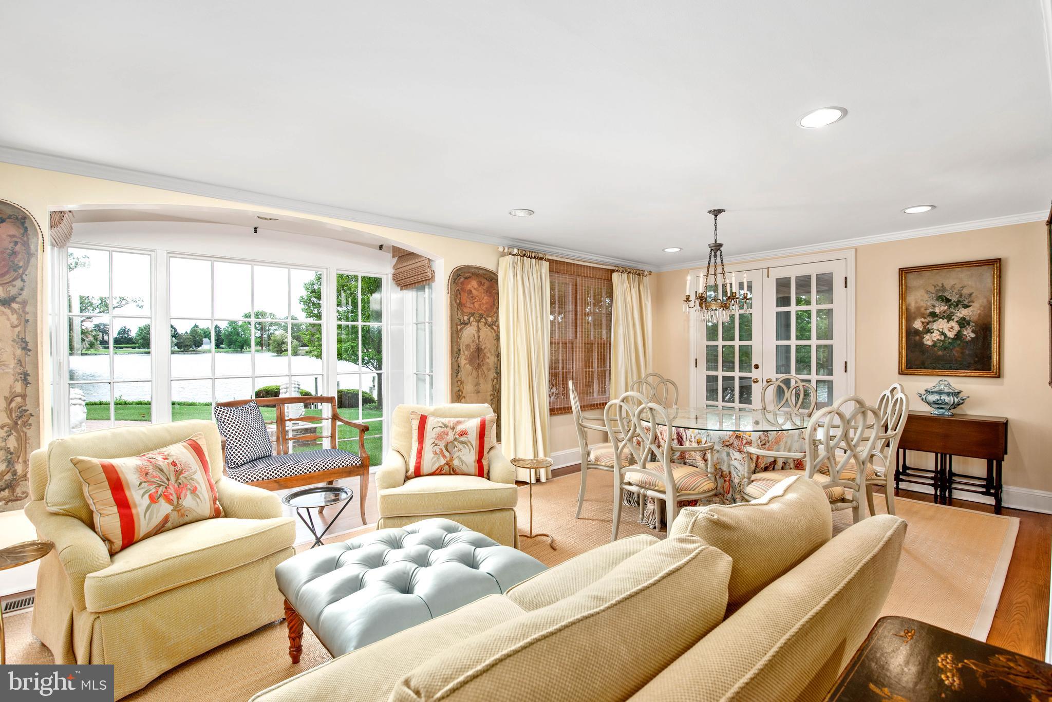 ROYAL OAK - Residential