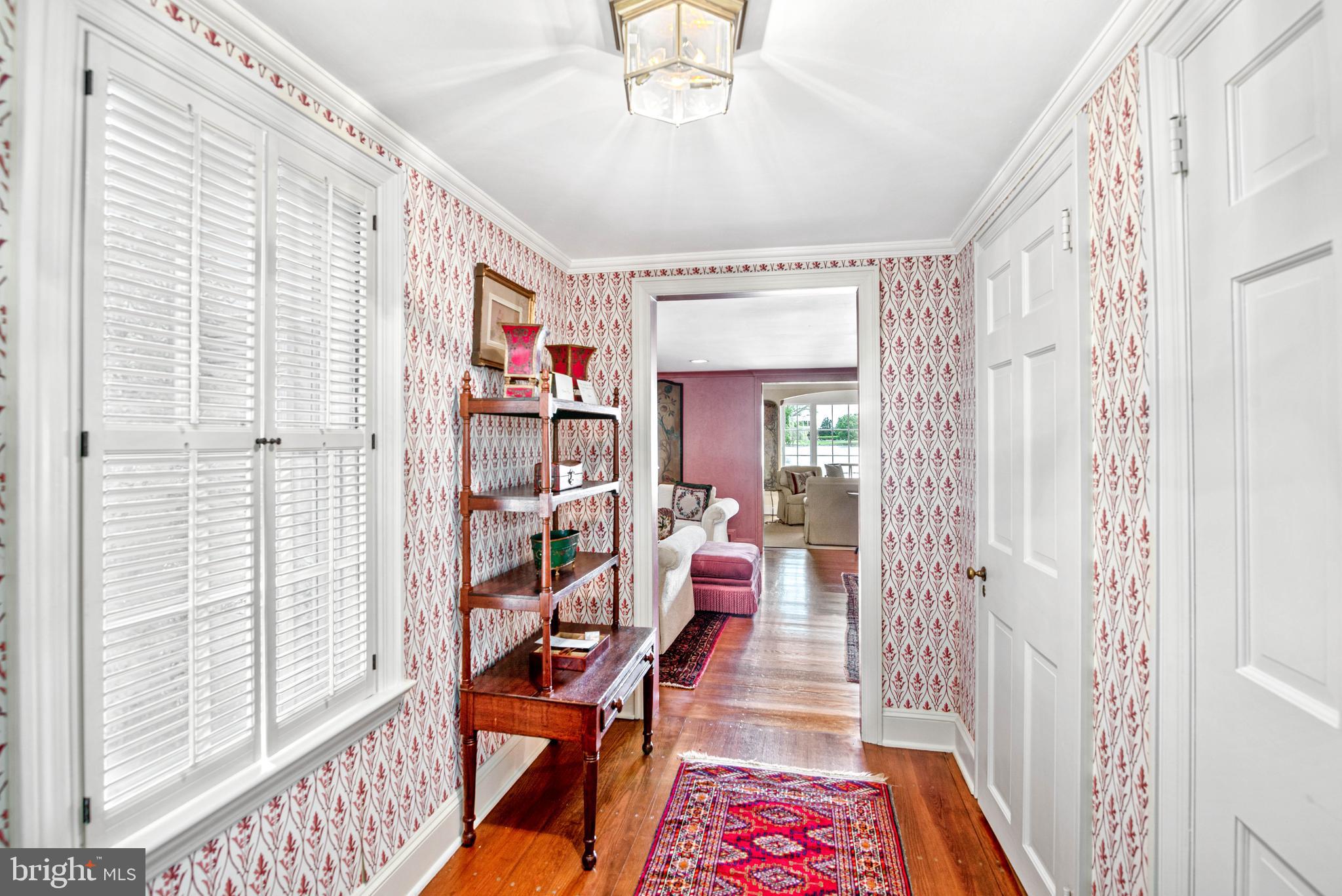 ROYAL OAK - Residential