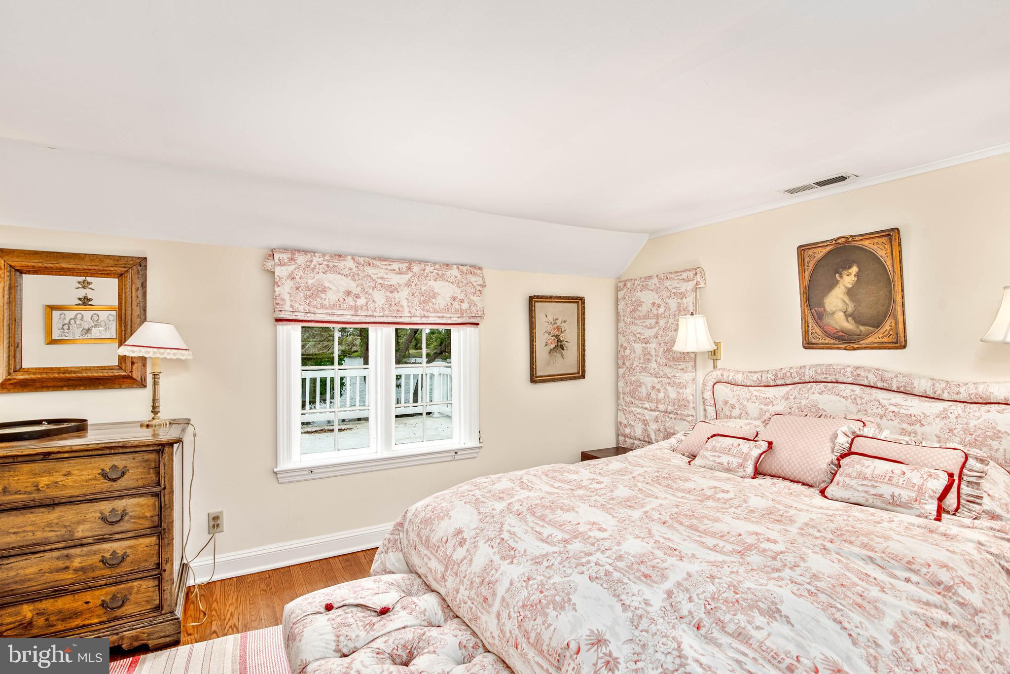 ROYAL OAK - Residential