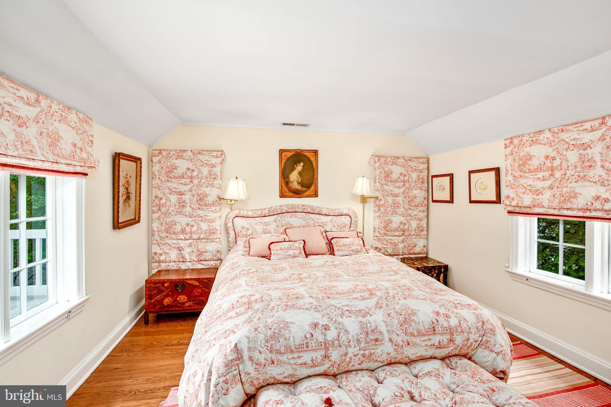 ROYAL OAK - Residential