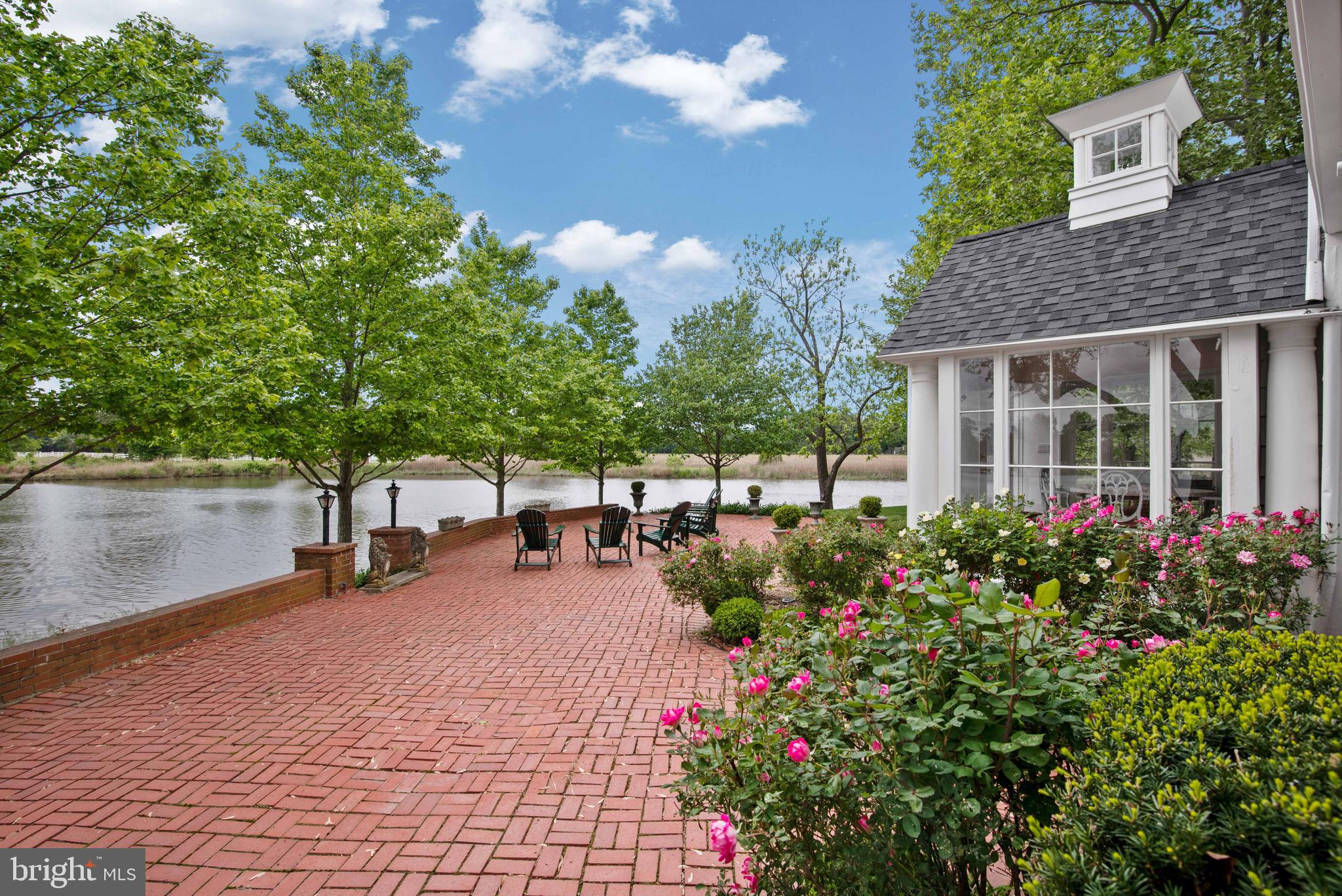 ROYAL OAK - Residential