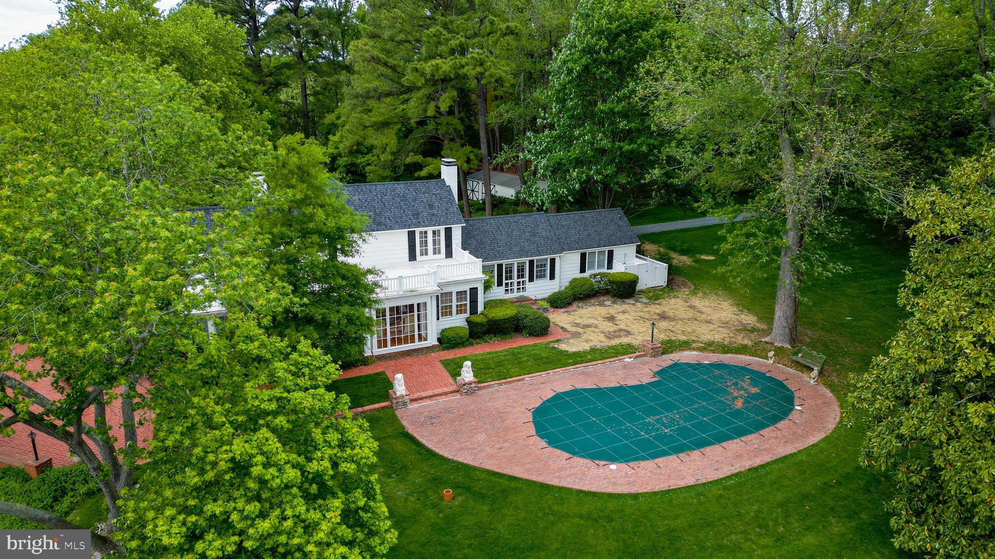 ROYAL OAK - Residential