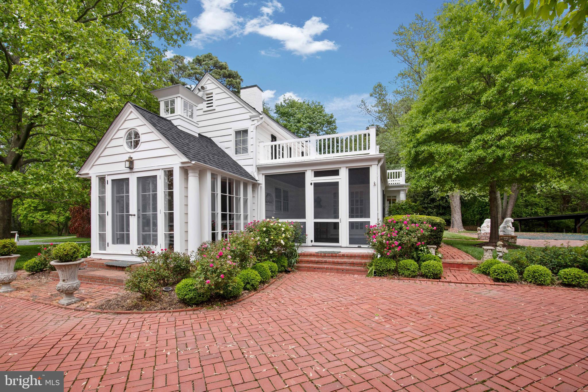 ROYAL OAK - Residential