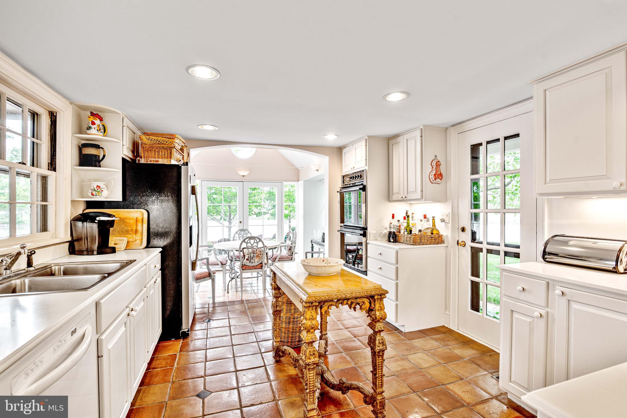 ROYAL OAK - Residential