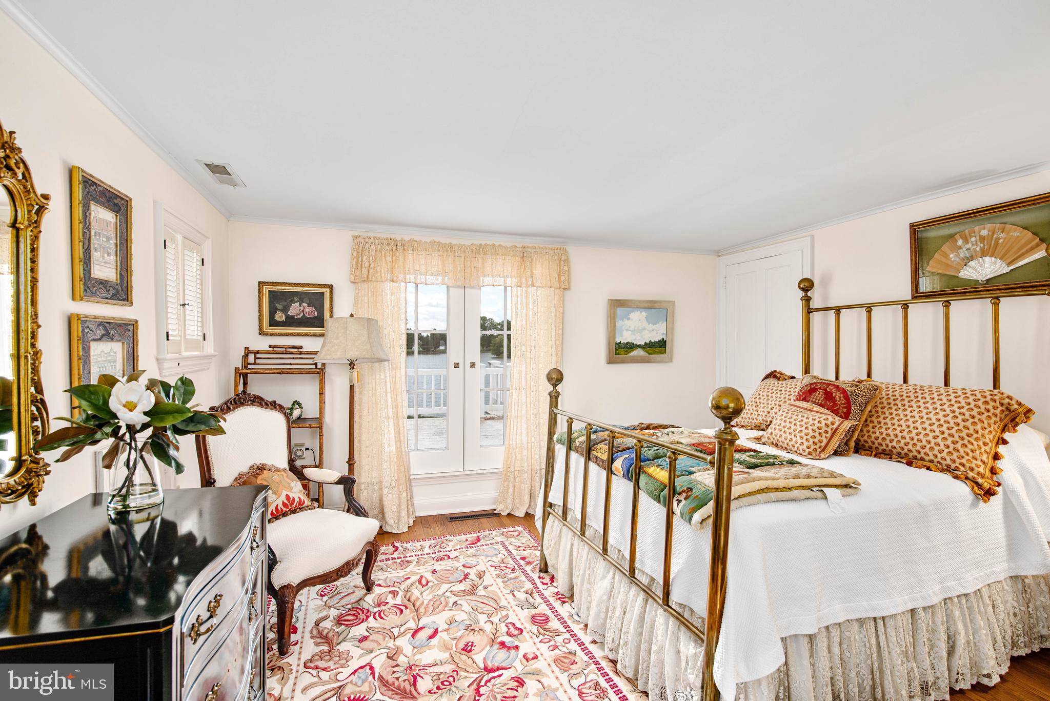 ROYAL OAK - Residential