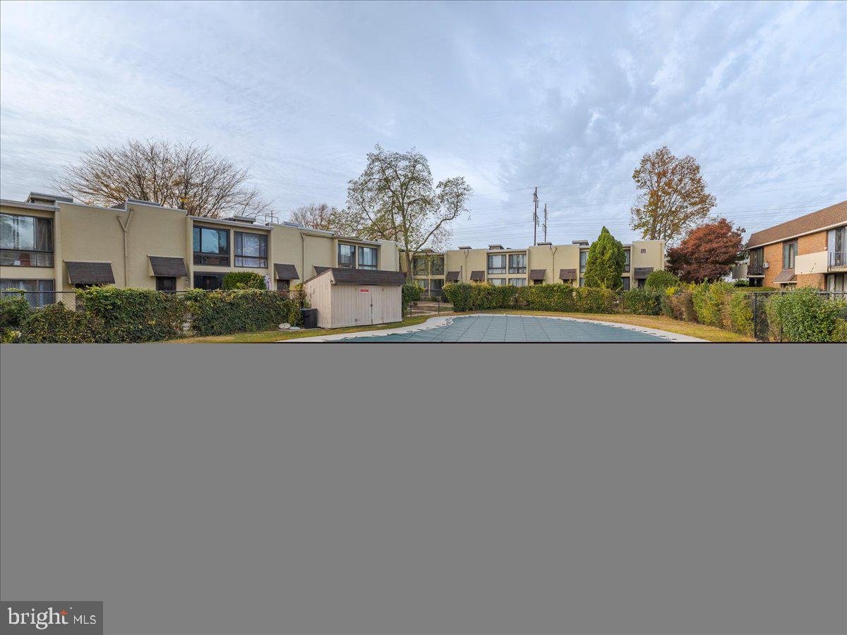 CONTEMPORARY VLG - Residential