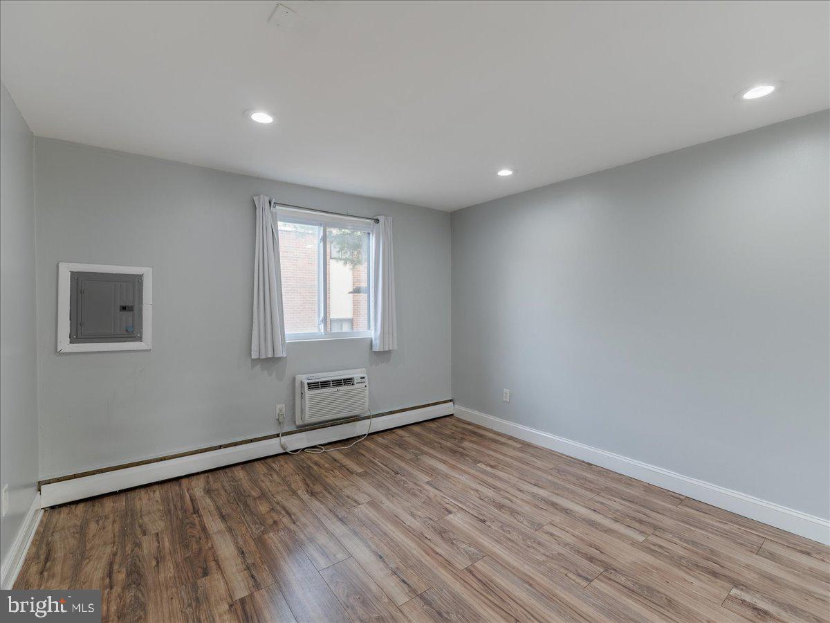 CONTEMPORARY VLG - Residential