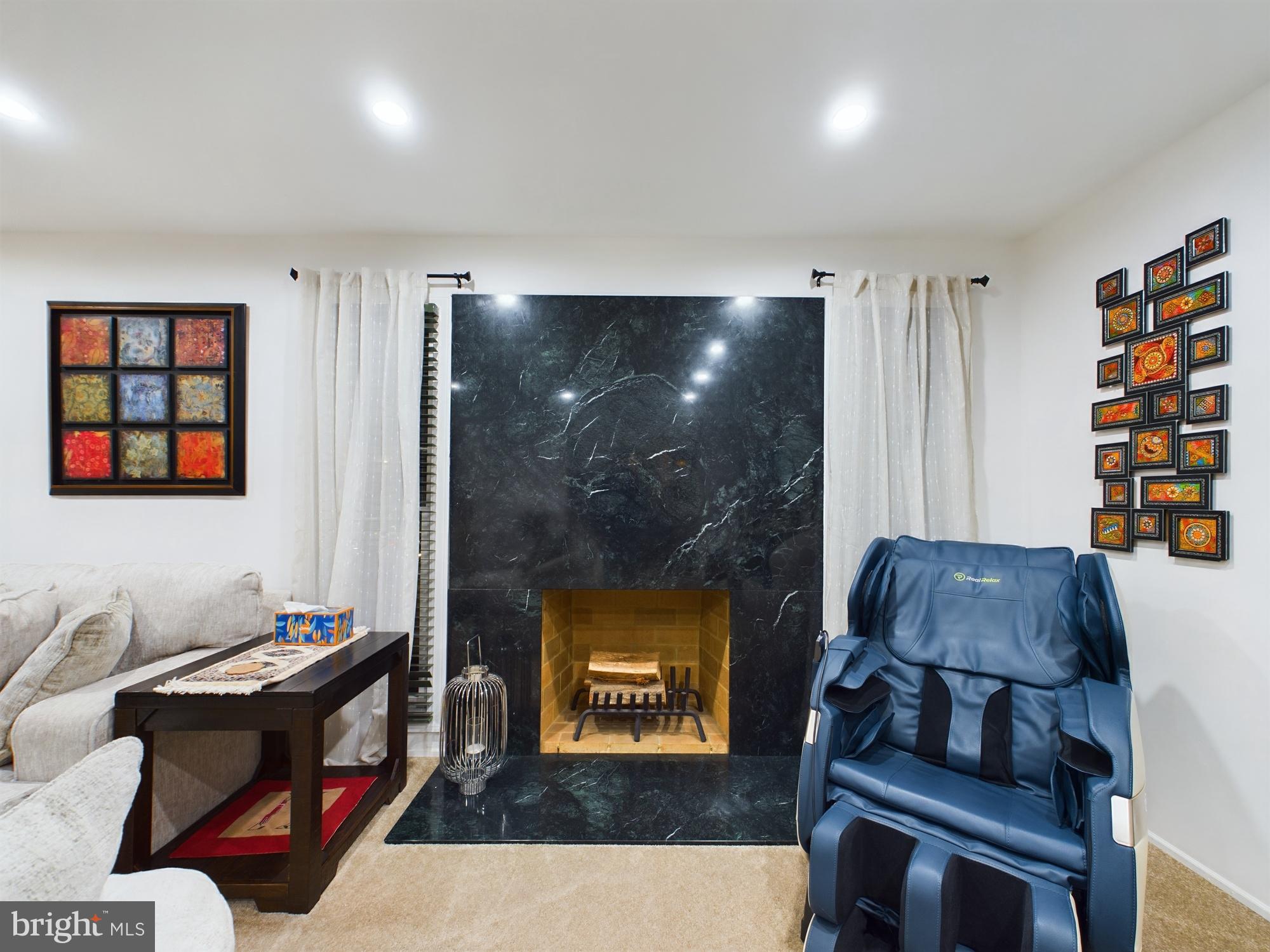 CHELSEA COURT - Residential