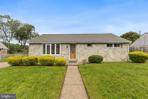 2514 GREEN AVE, BRISTOL, PA 19007 - Image 231b4f1d080feee3a19c2ce3d88dbfa3/3221890426