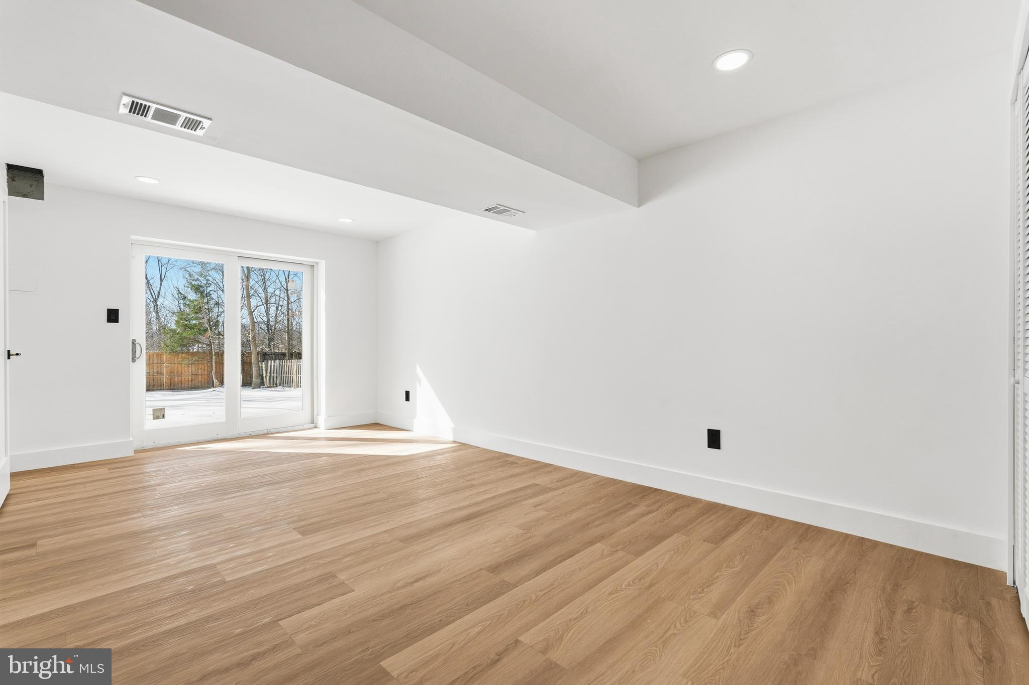 SHAKER WOODS - Residential