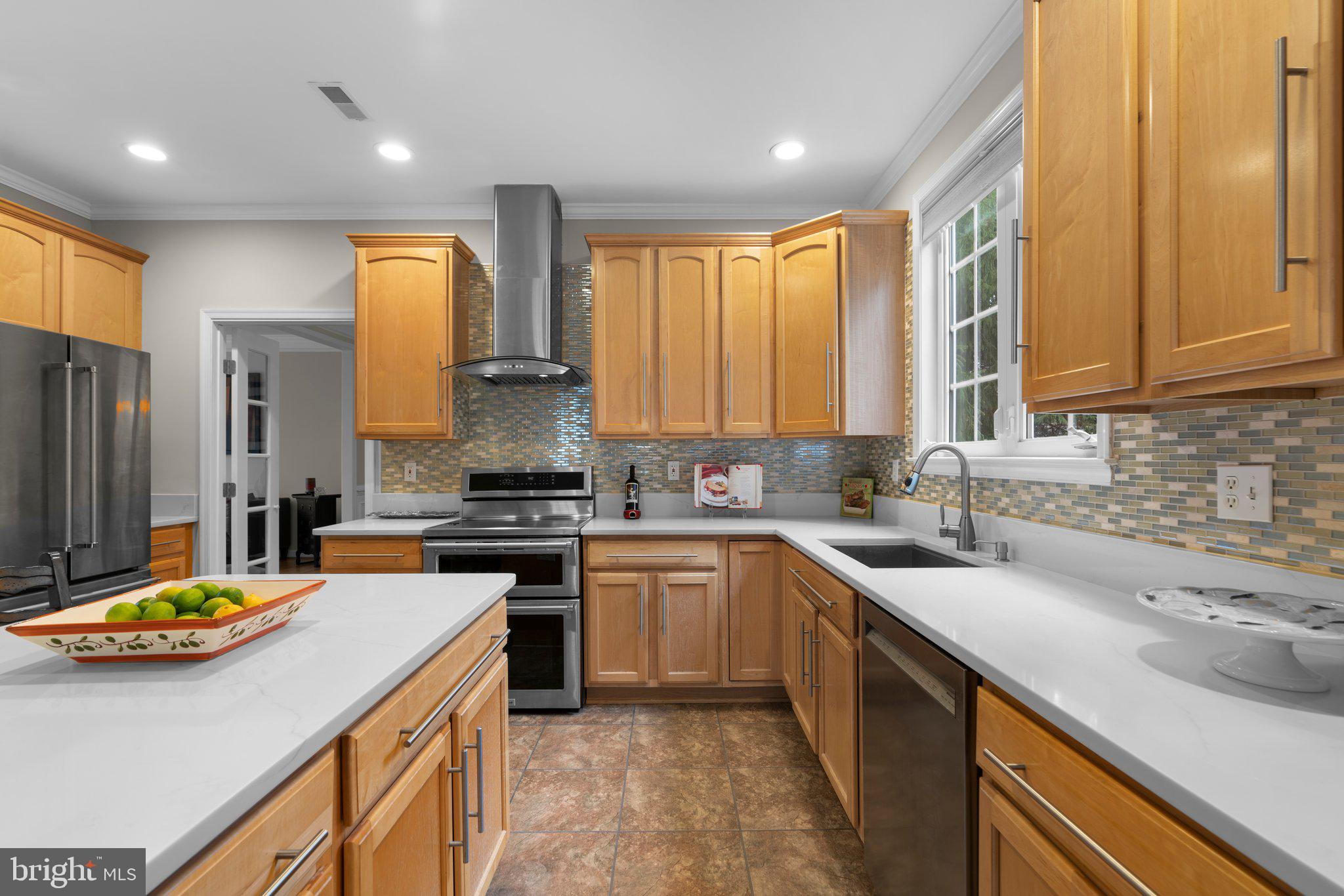 2090 SAINT JAMES ROAD
