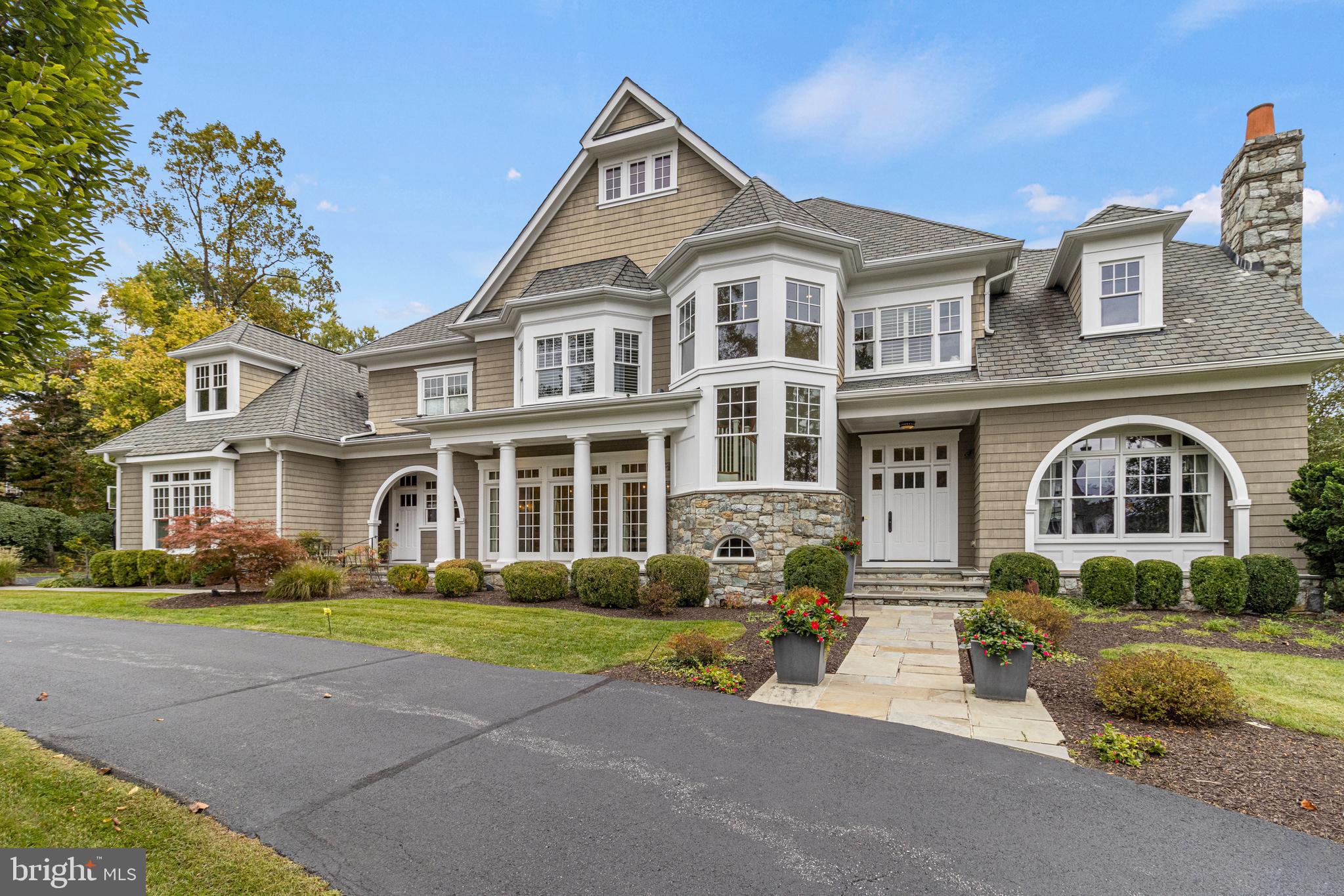 POTOMAC VILLAGE - Residential
