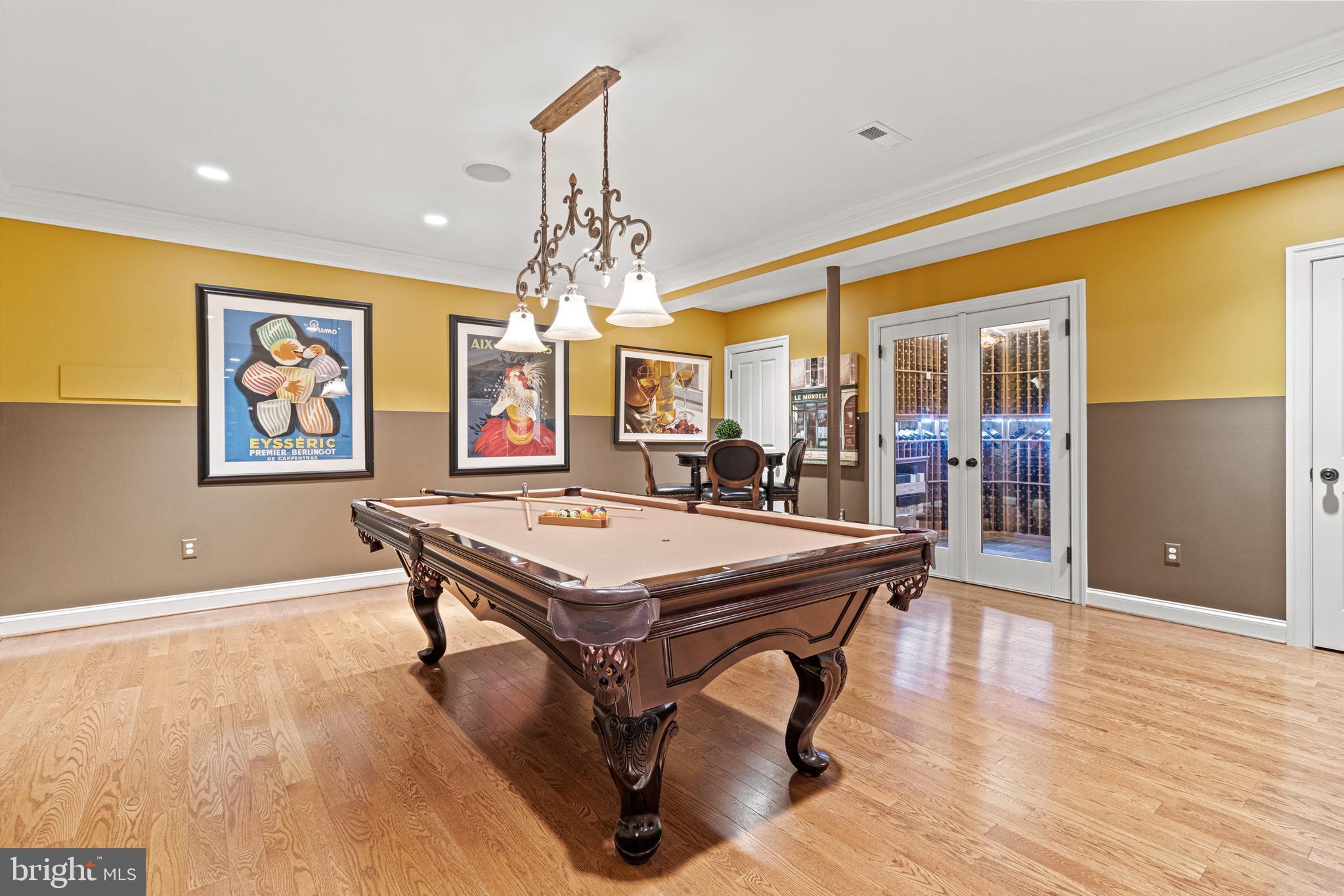 POTOMAC VILLAGE - Residential