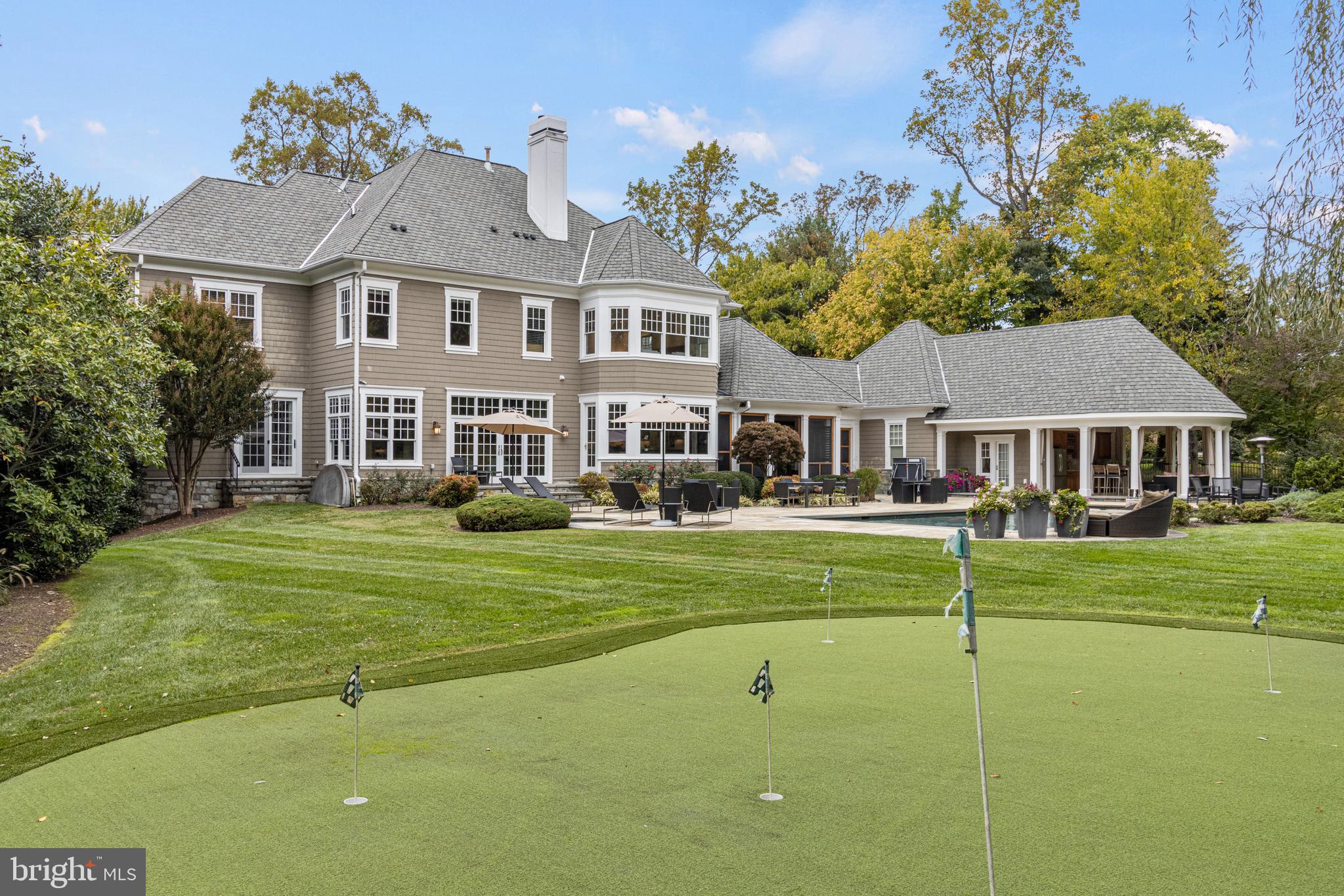 POTOMAC VILLAGE - Residential
