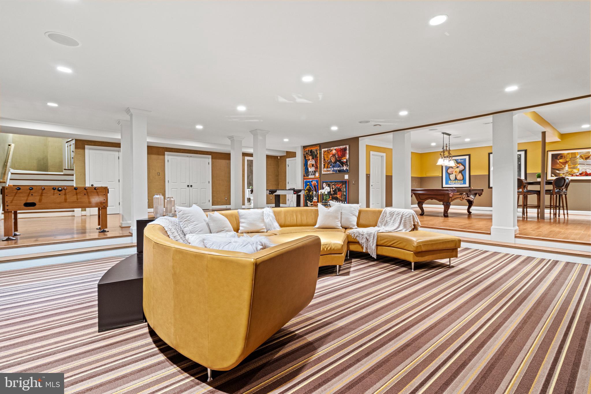 POTOMAC VILLAGE - Residential