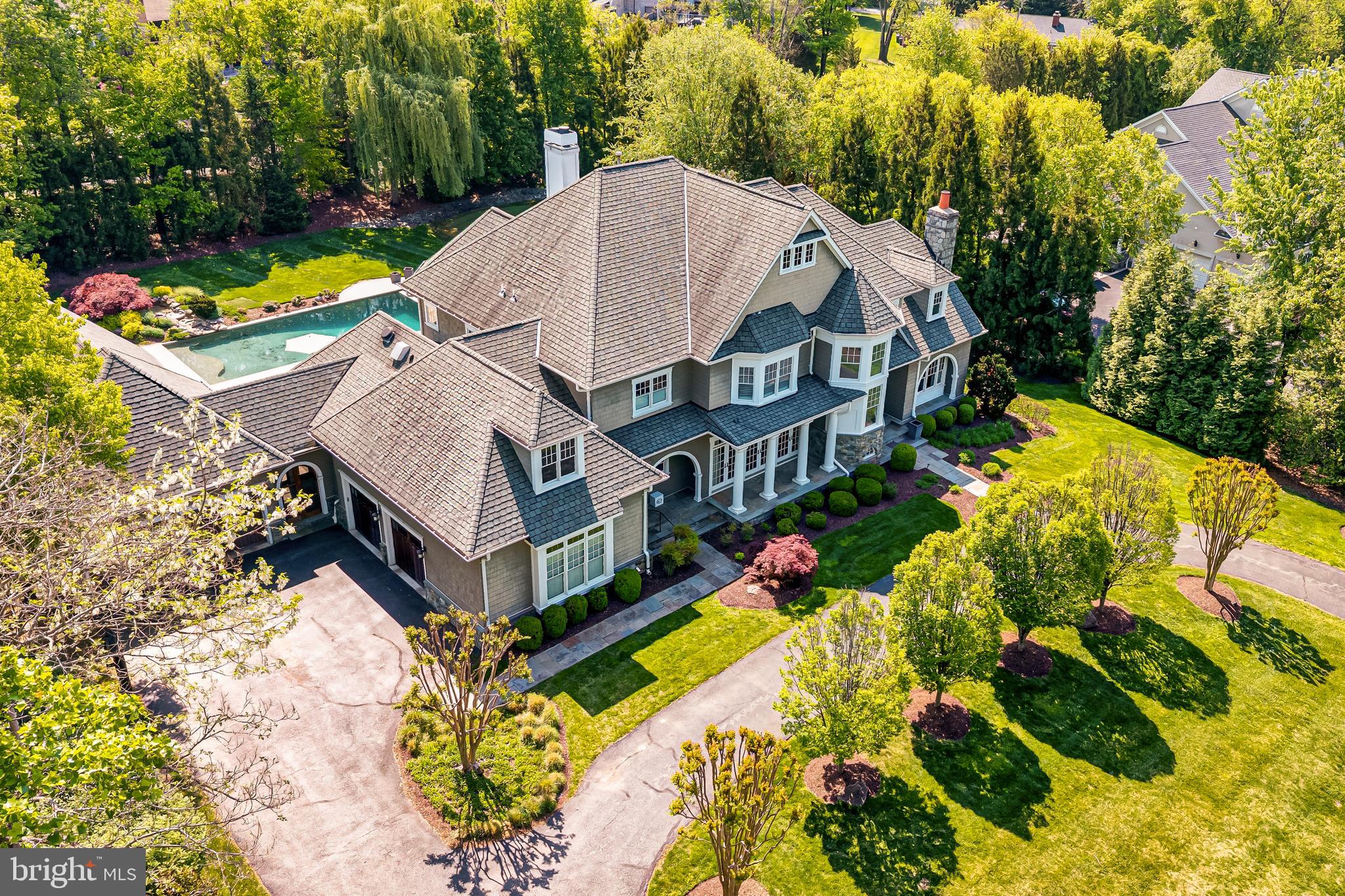 POTOMAC VILLAGE - Residential