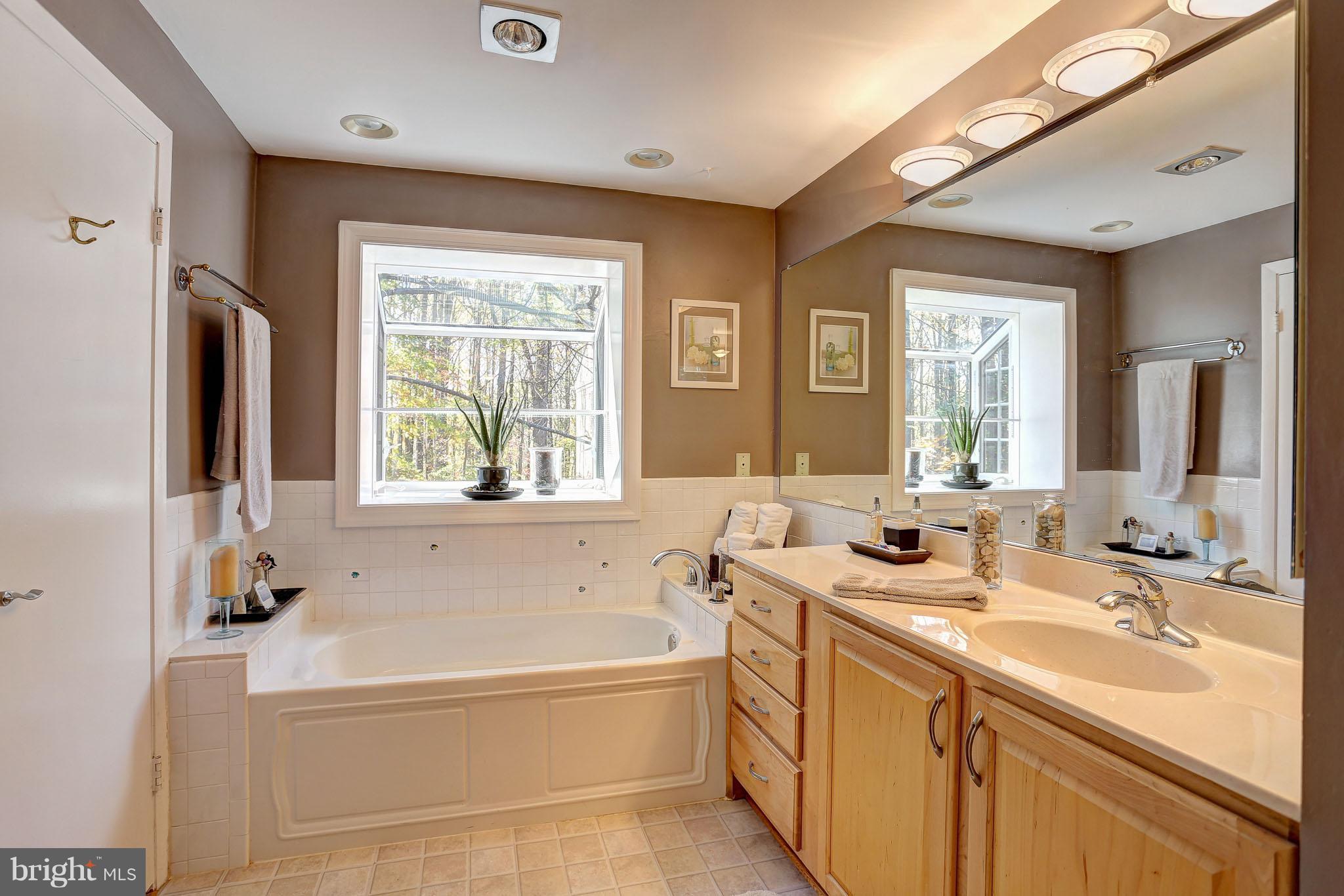 VILLAGE OF HICKORY RIDGE - Residential