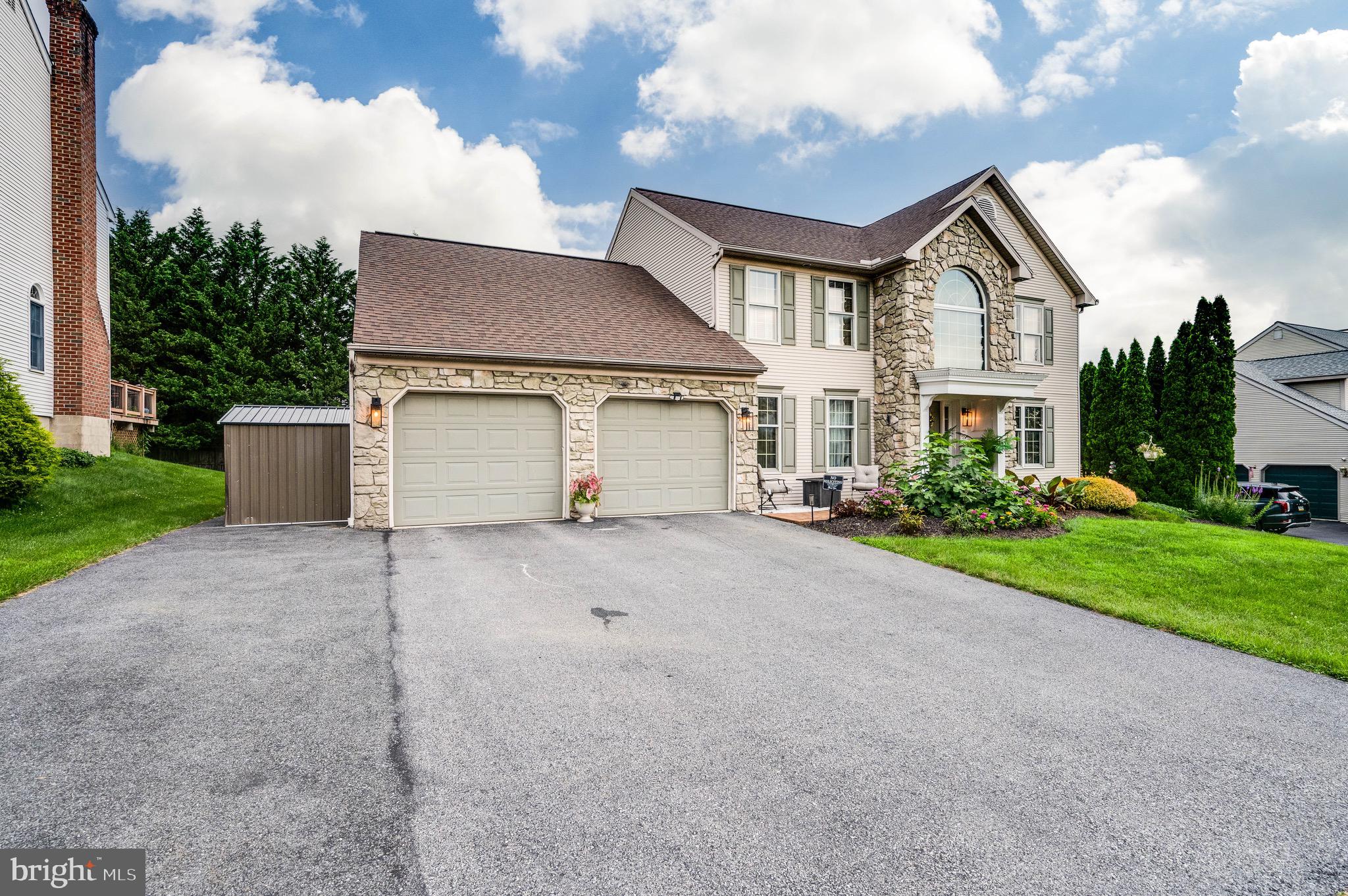 514 AUGUSTA DRIVE W