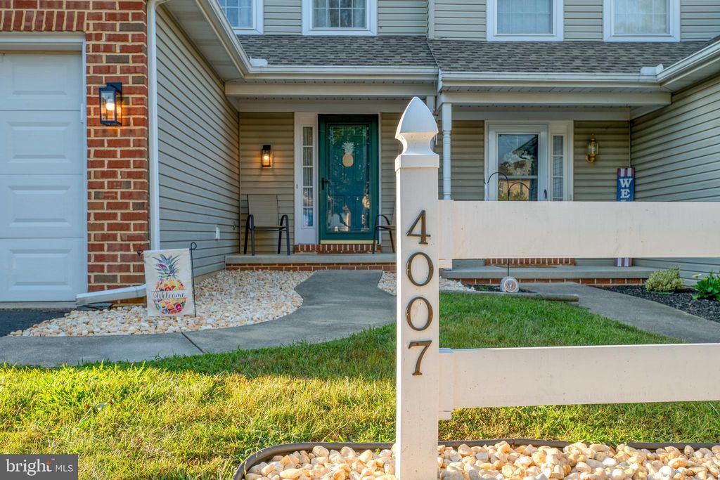 Photo of 4007 PARKSIDE CT, MOUNT JOY, PA 17552 (MLS # PALA2039810)