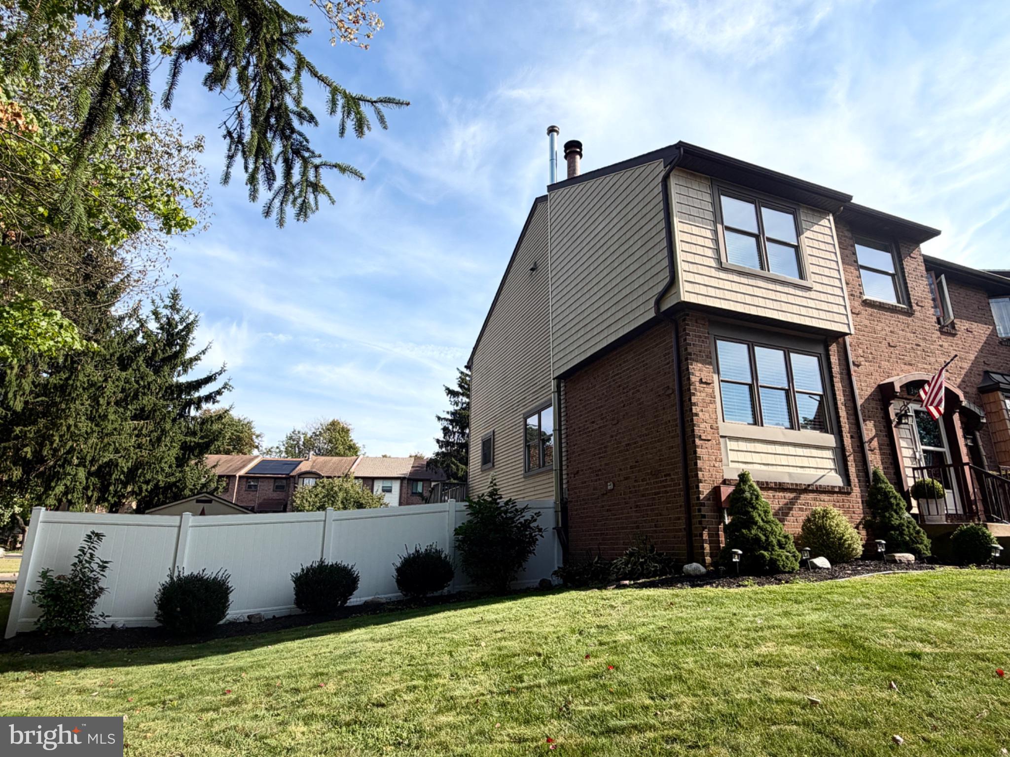 3949 WREXHAM COURT