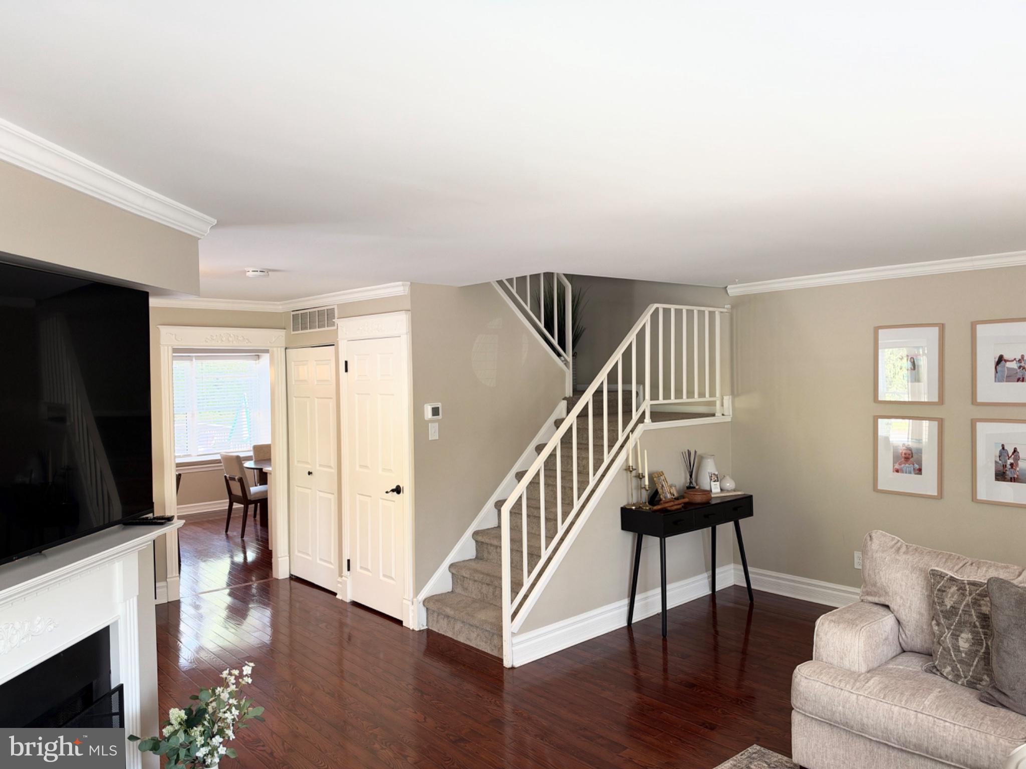 3949 WREXHAM COURT