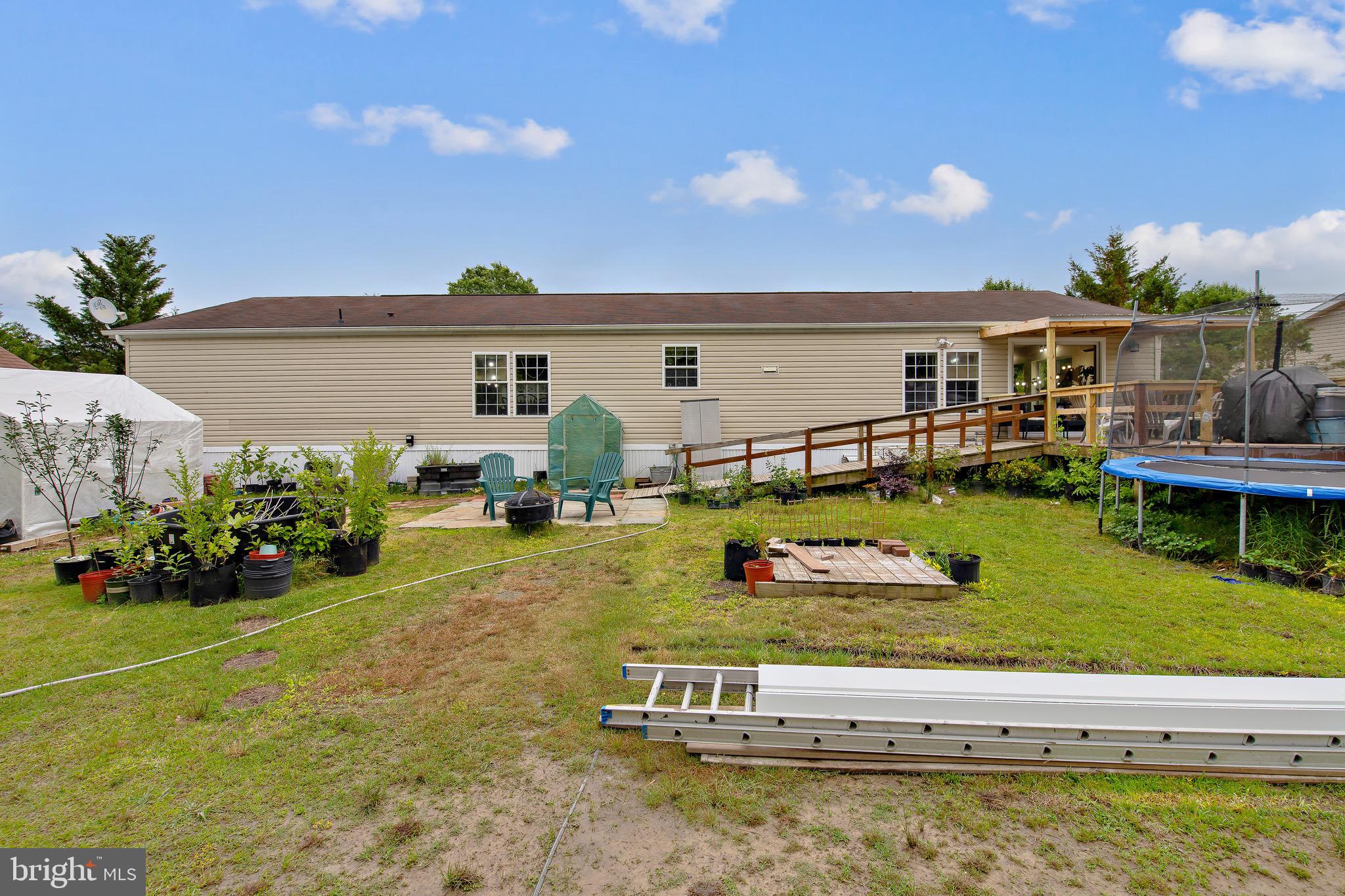 HEBRON WOODS - Residential