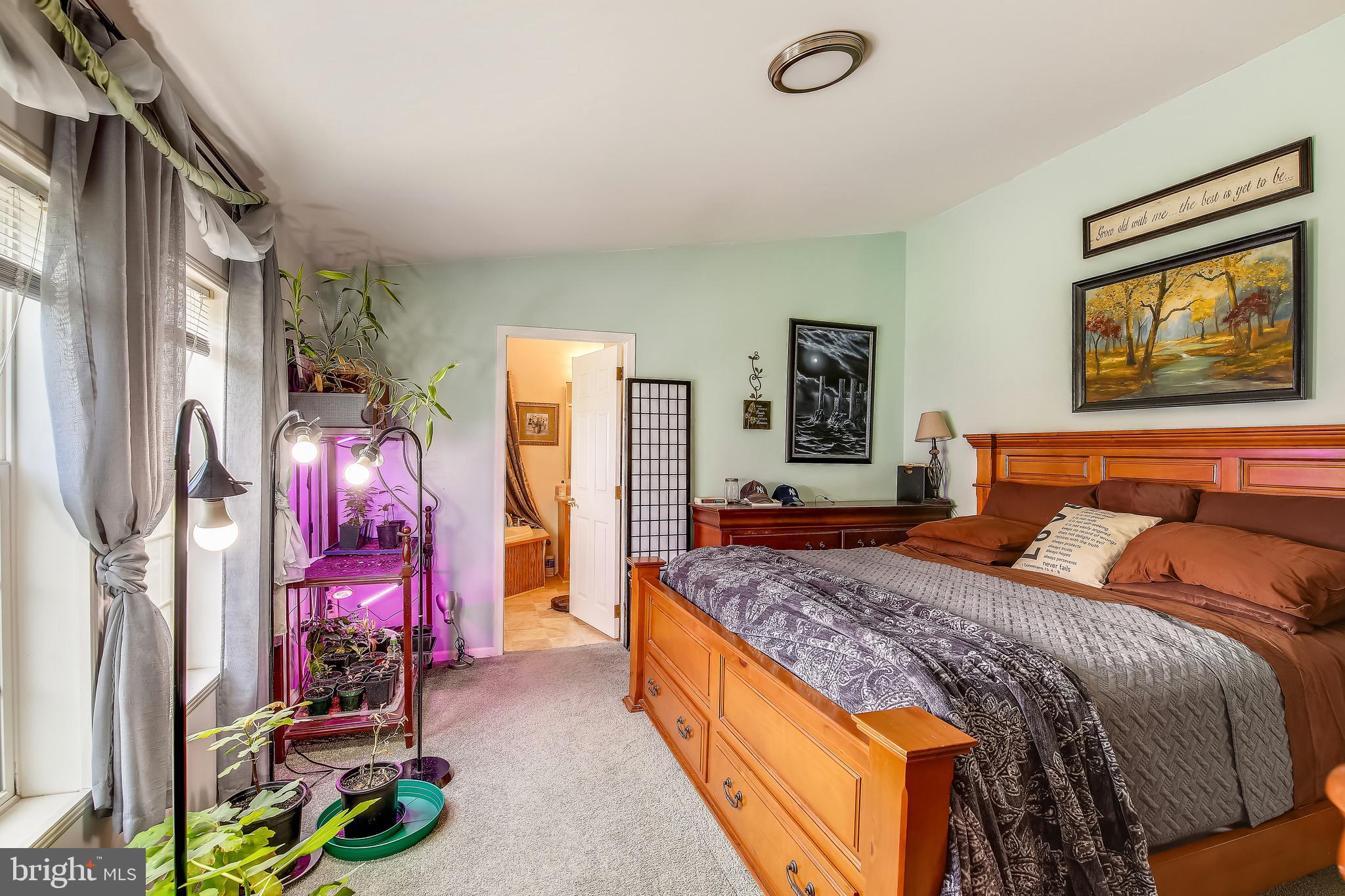 HEBRON WOODS - Residential