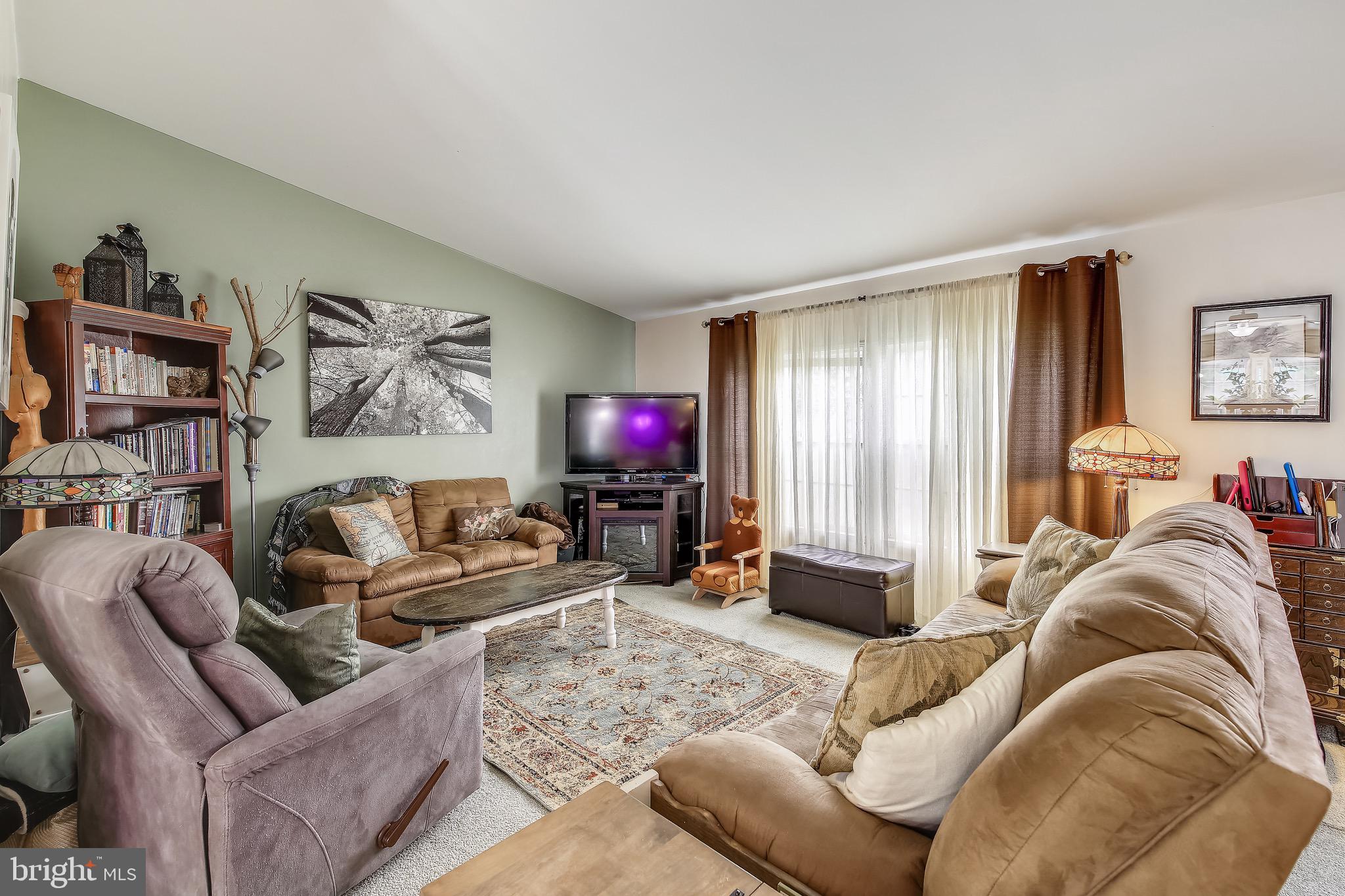 HEBRON WOODS - Residential