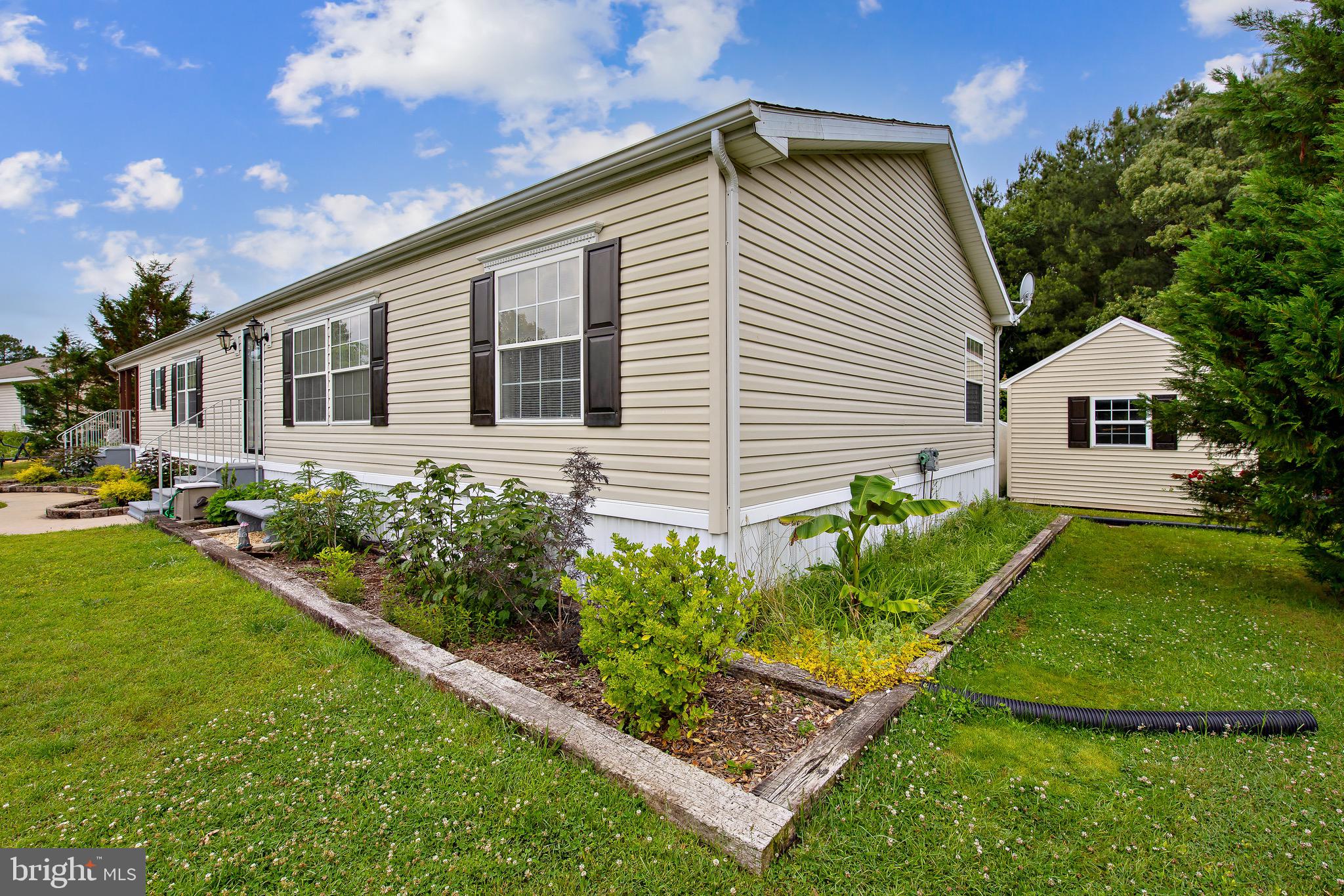 HEBRON WOODS - Residential