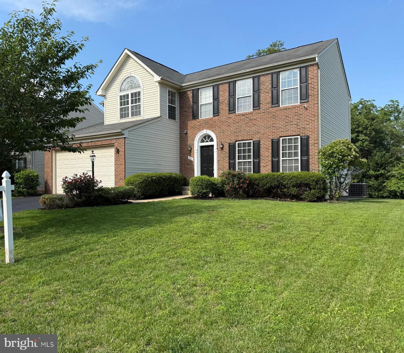 Great home on full walk out basement . 4 bedrooms , walk to shopping. Full walk out basement with full bathroom. Sorry, No pets. When making your application make your best offer for rent and terms. Contact agent for link to apply. VOUCHERS ACCEPTED