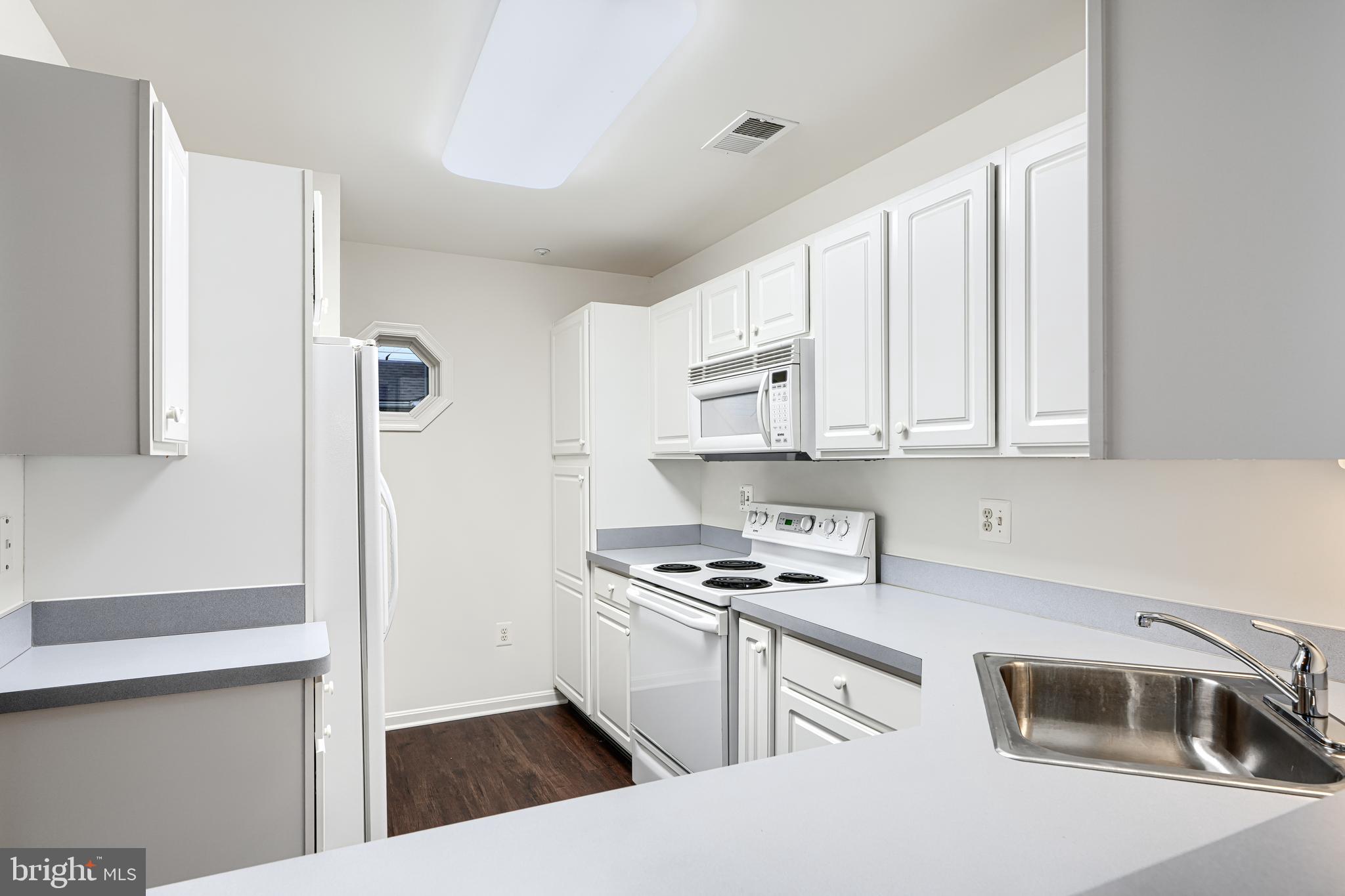 WINIFRED MANOR - Residential