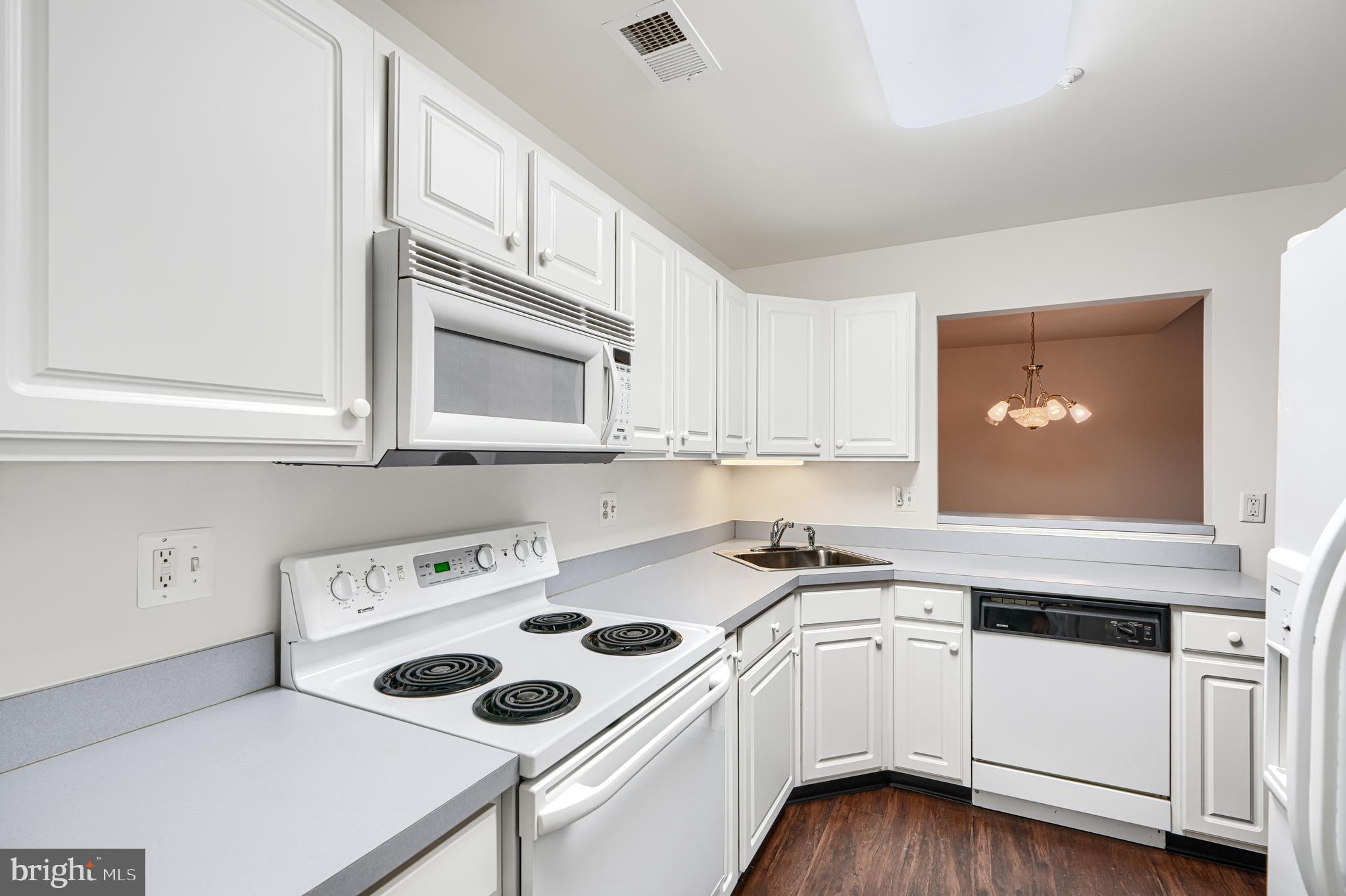 WINIFRED MANOR - Residential