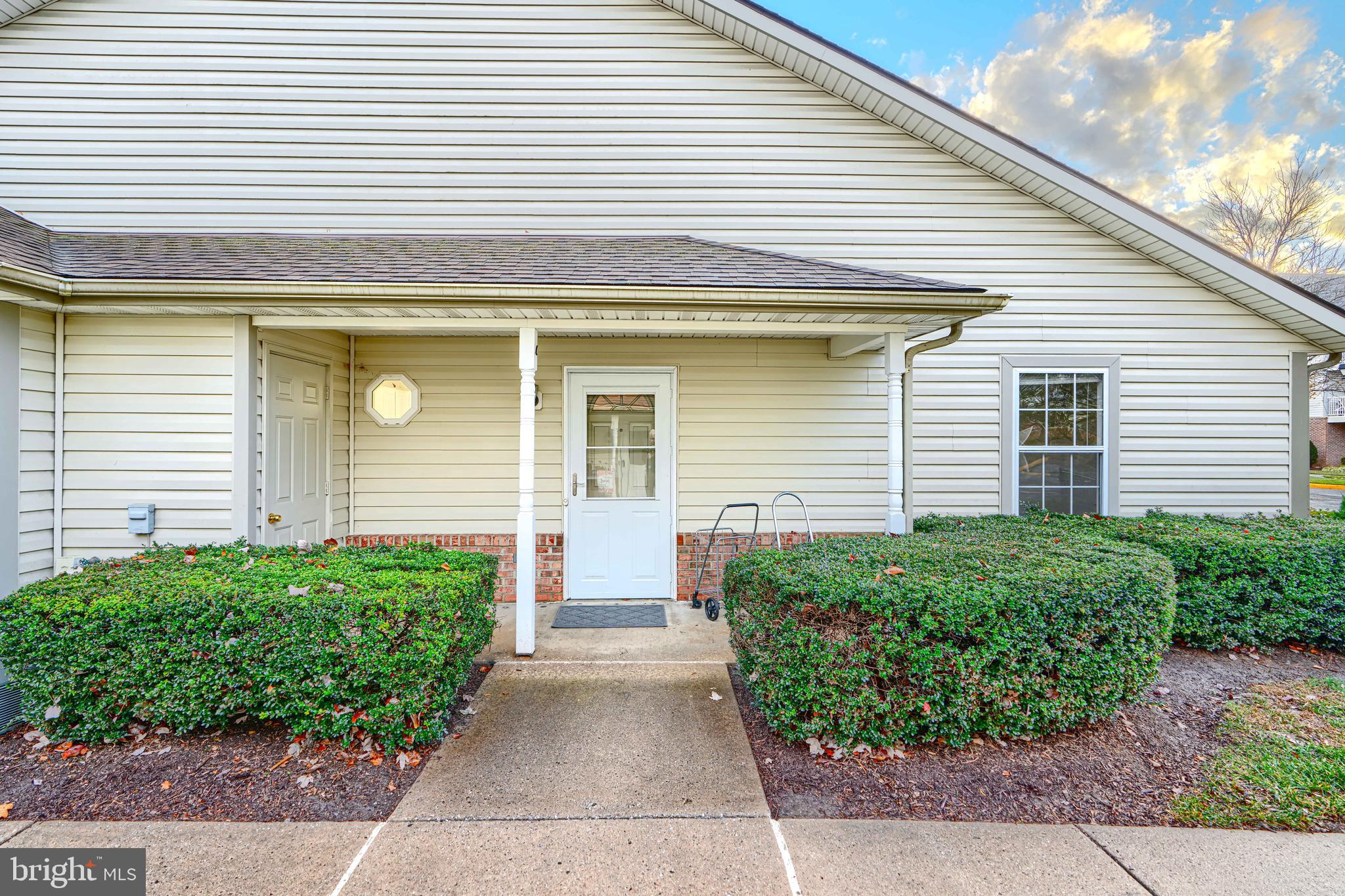 WINIFRED MANOR - Residential