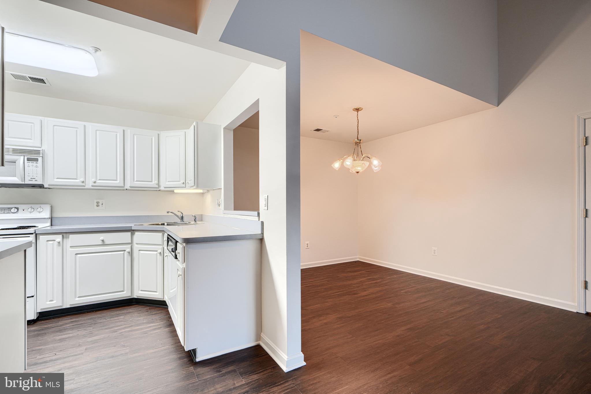 WINIFRED MANOR - Residential