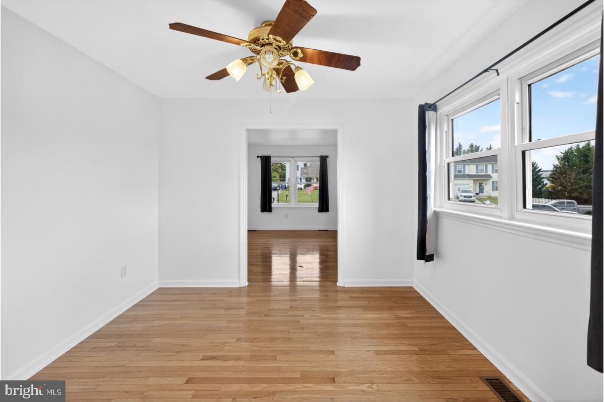 COLONIAL HILLS - Residential