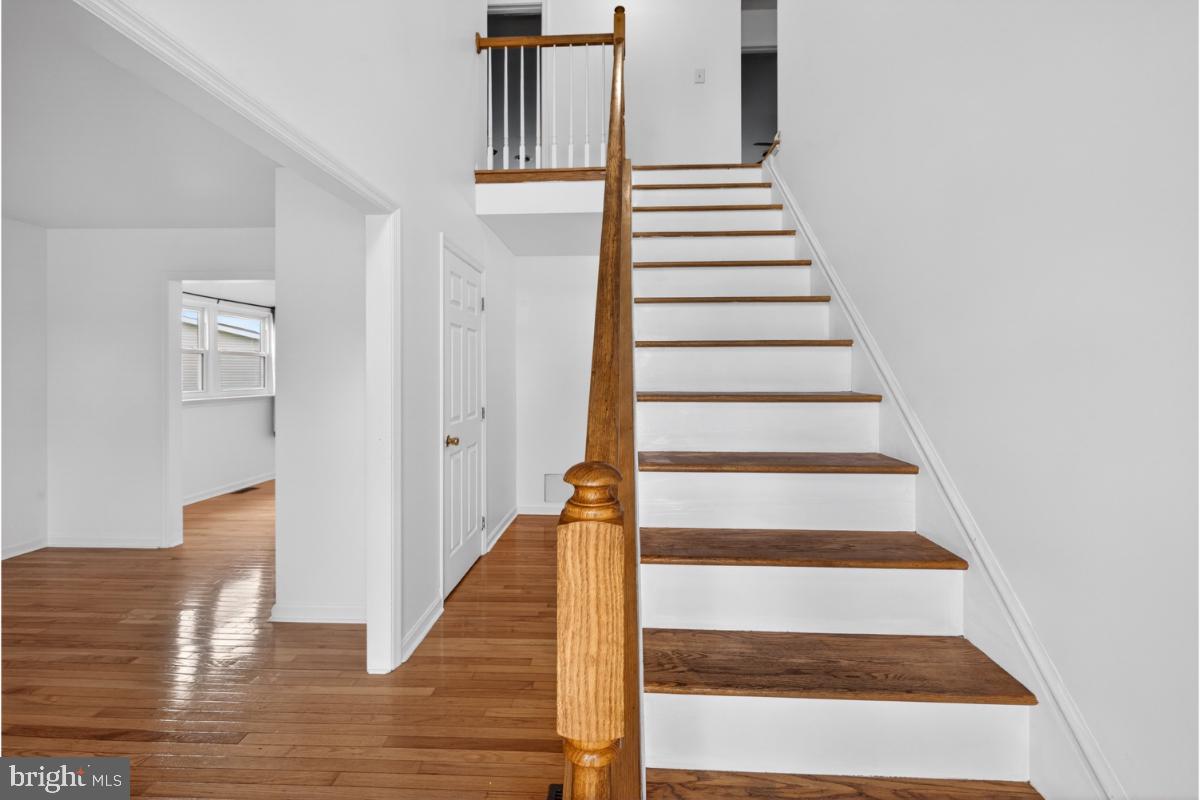 COLONIAL HILLS - Residential