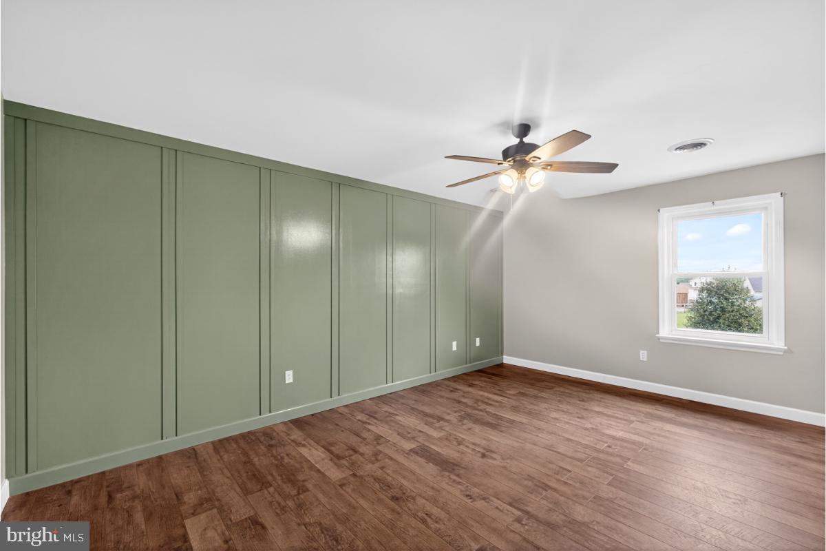 COLONIAL HILLS - Residential