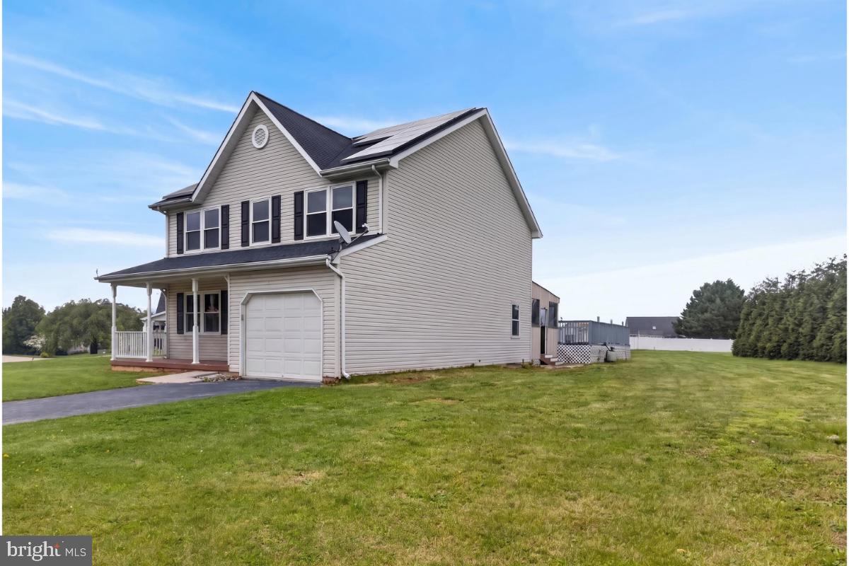 COLONIAL HILLS - Residential