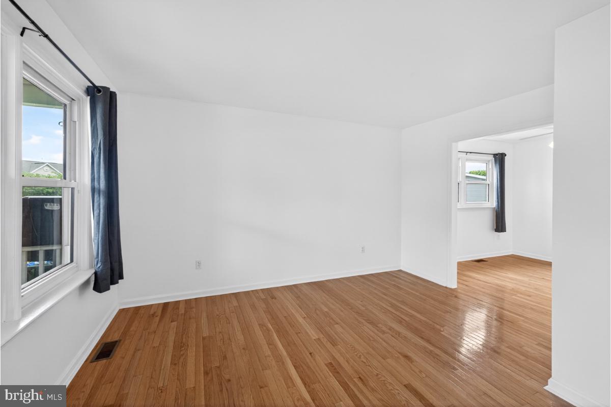 COLONIAL HILLS - Residential