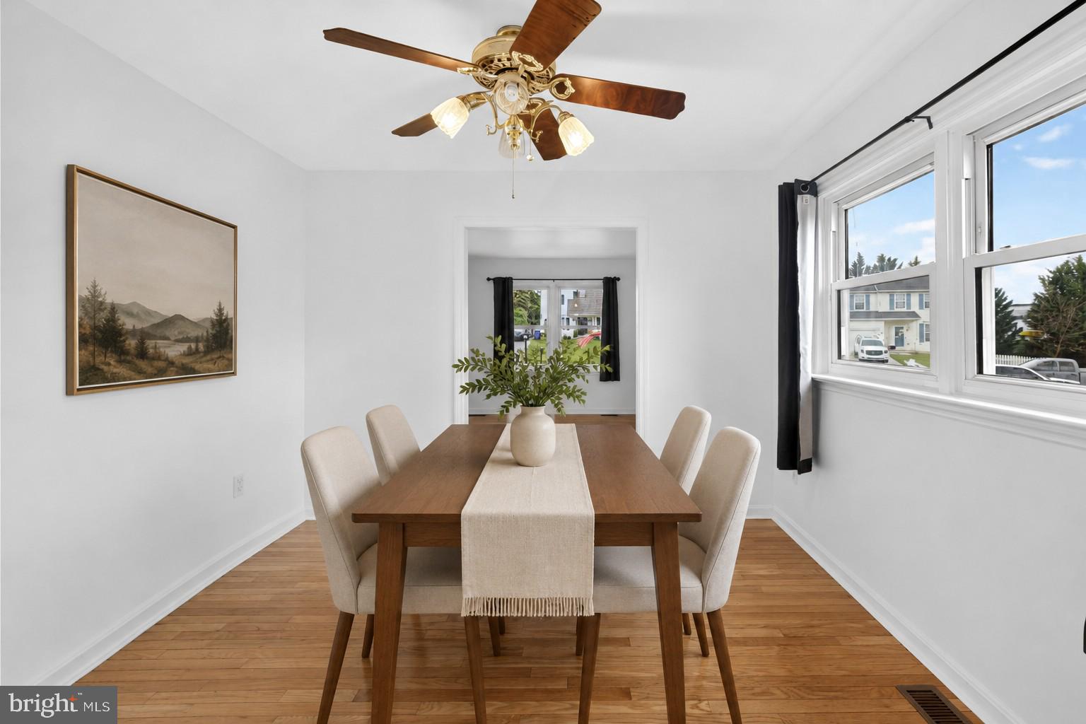 COLONIAL HILLS - Residential