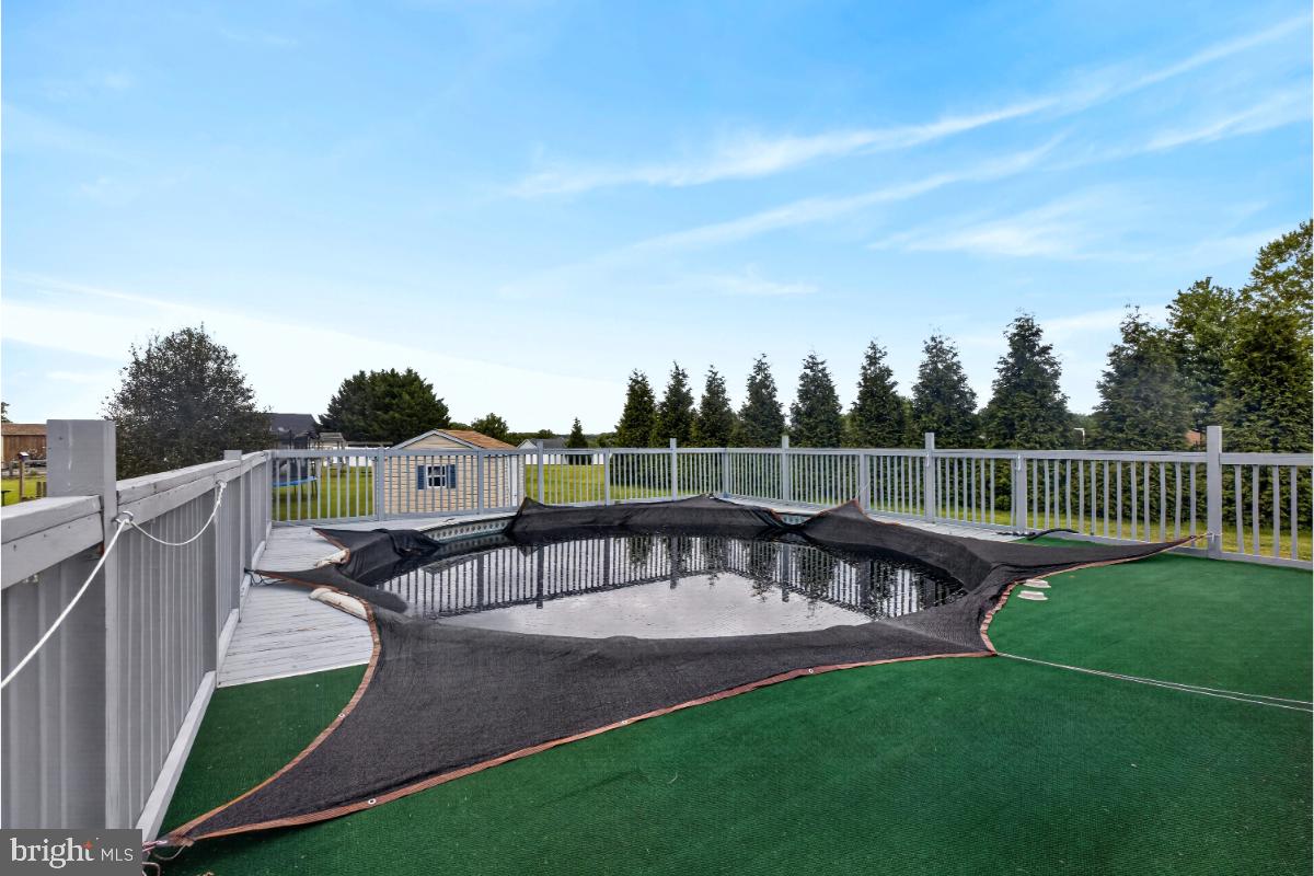 COLONIAL HILLS - Residential