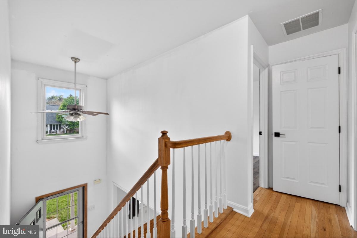 COLONIAL HILLS - Residential