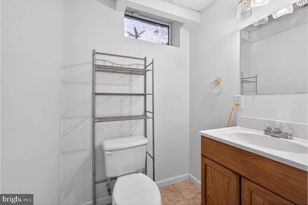 COLONIAL HILLS - Residential