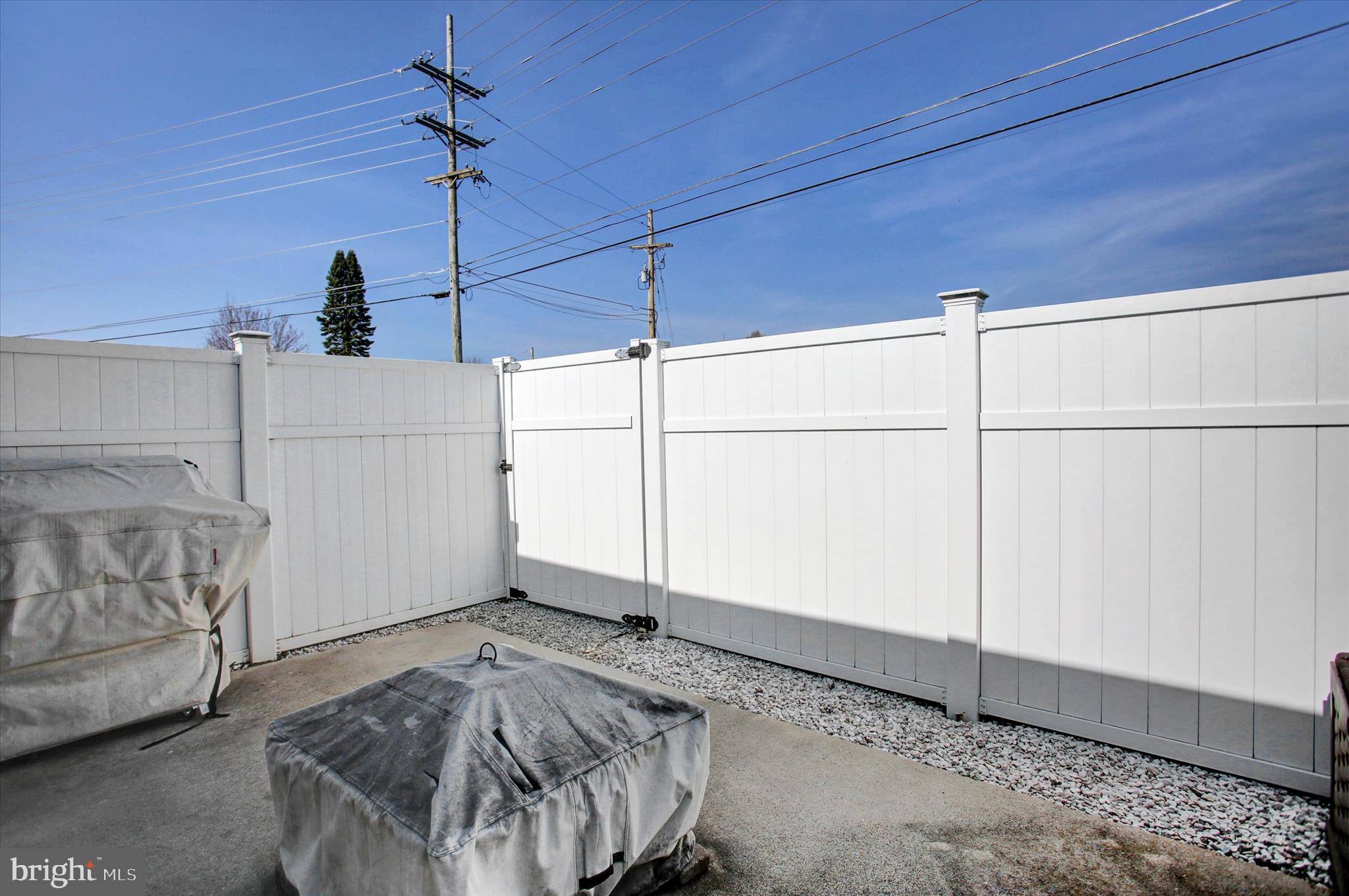 THORNWOOD VILLAGE - Residential