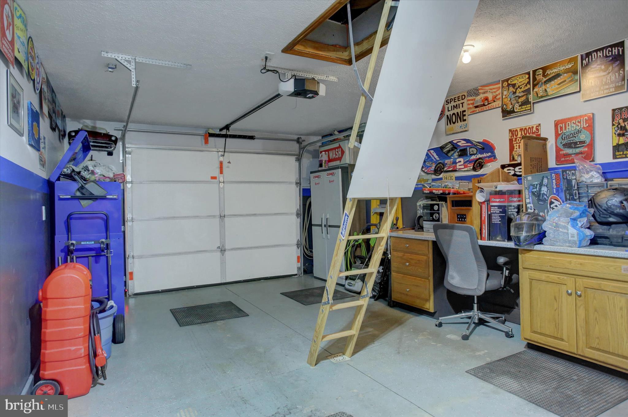 THORNWOOD VILLAGE - Residential